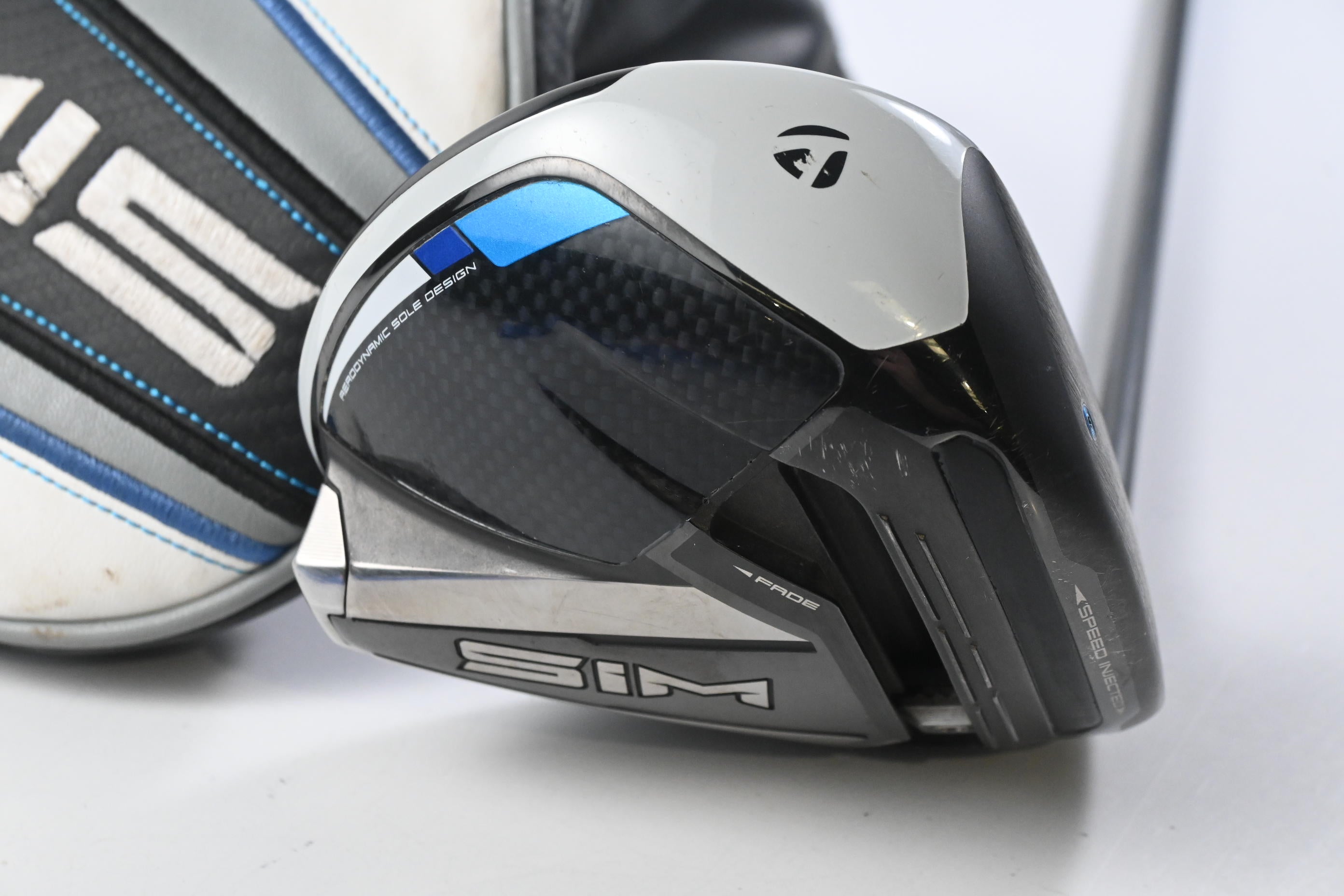 Taylormade SIM Driver / 10.5 Degree / Stiff Flex Hzrdus Smoke Green 70 Shaft
