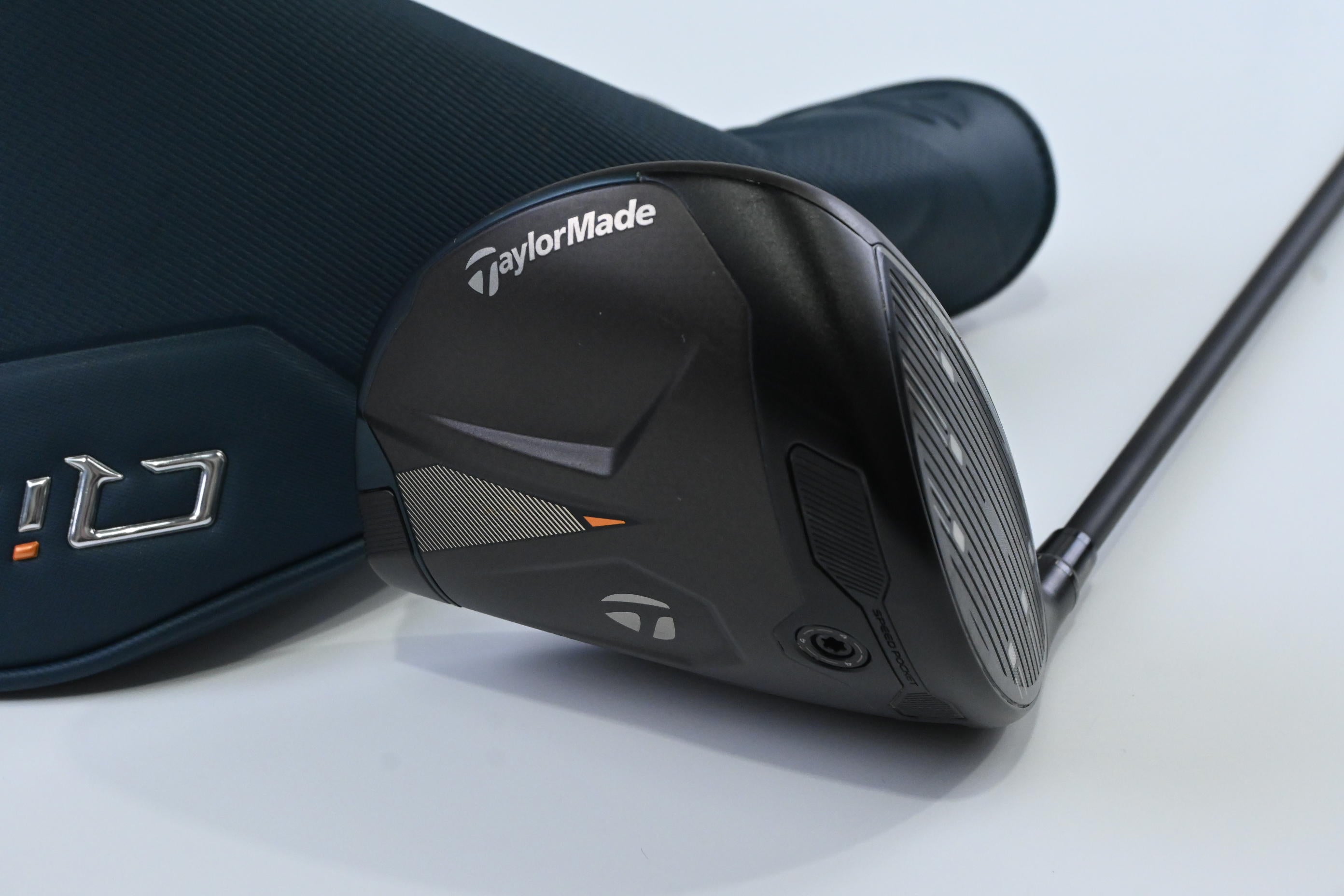 Taylormade Qi4D Max Driver / 12 Degree / Stiff Flex REAX White 60 Shaft