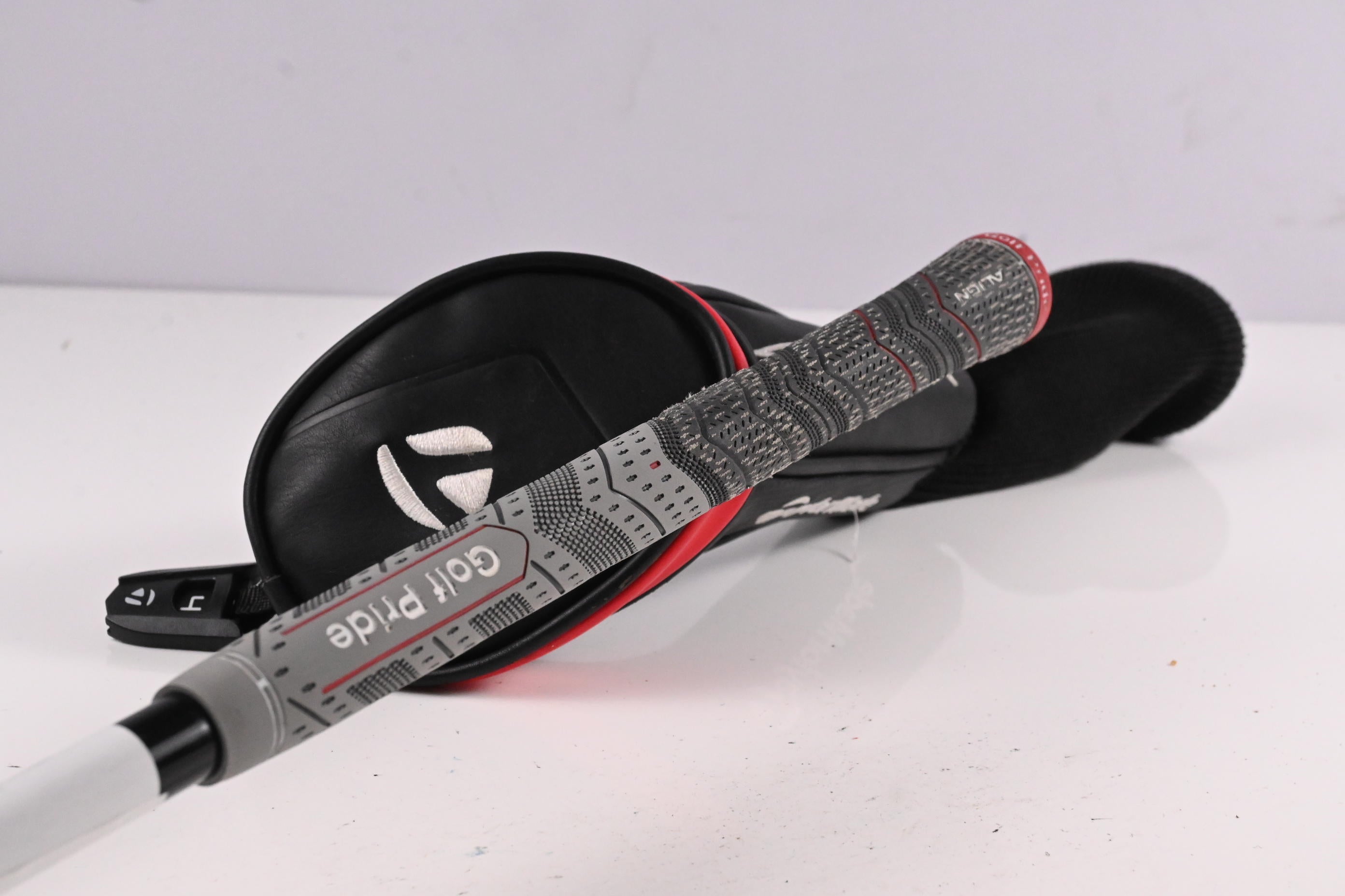 Taylormade Stealth #4 Hybrid / 22 Degree / Regular Flex Ventus Red 6 Shaft