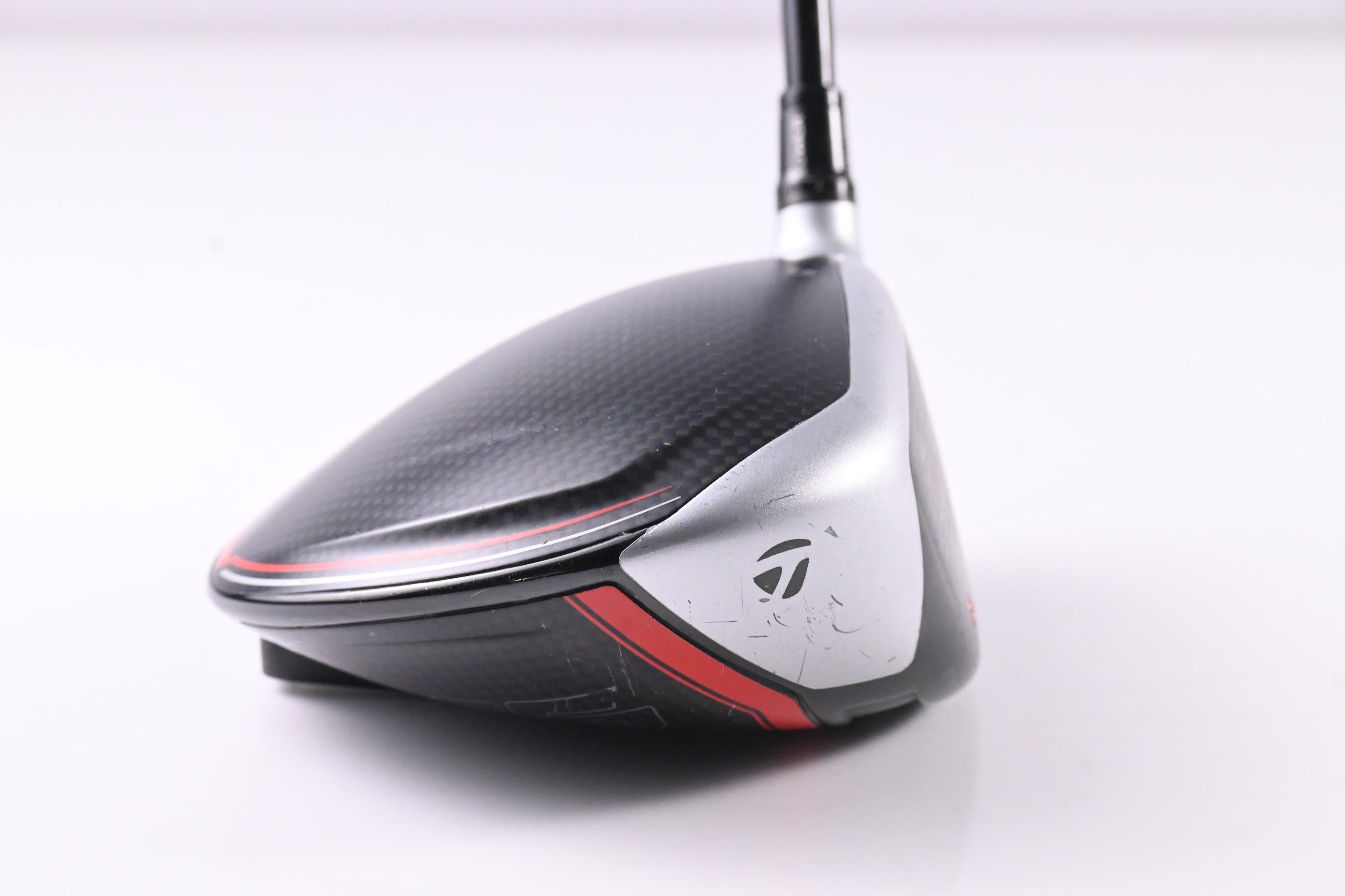 Taylormade M6 Driver / 10.5 Degree / Regular Flex Fujikura Atmos Orange 5 Shaft
