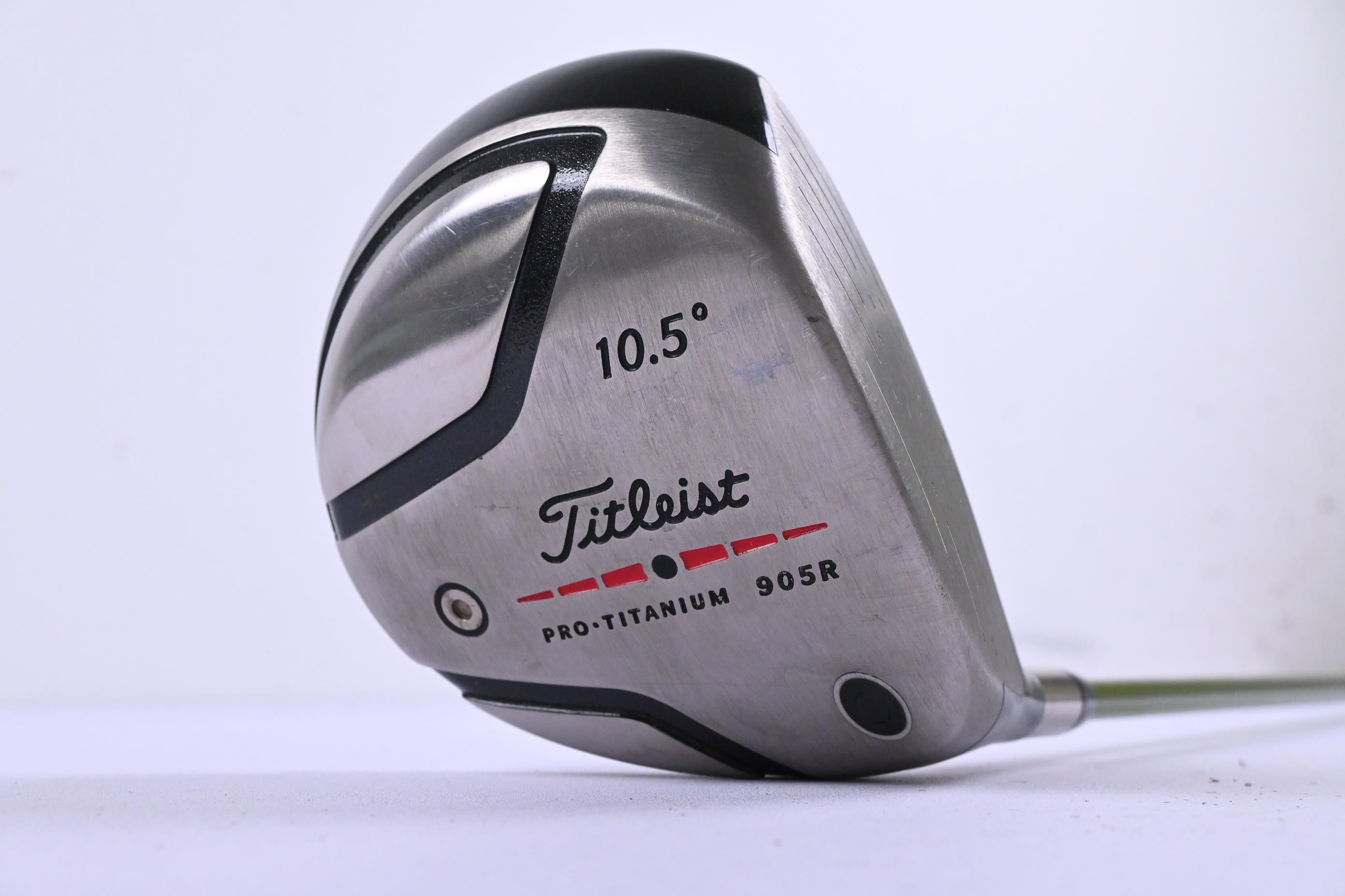 Titleist 905 R Driver / 10.5 Degree / Regular Flex Aldila NV Green 65 Shaft