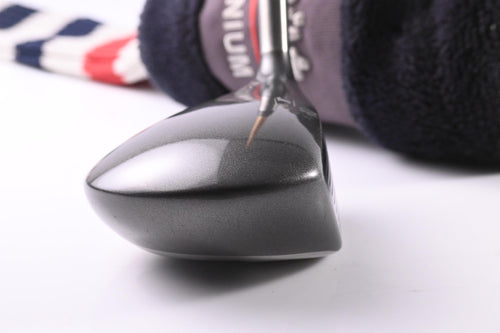 Titleist 975 J Driver / 9.5 Degree / Stiff Flex UST Proforce Gold 65 Shaft