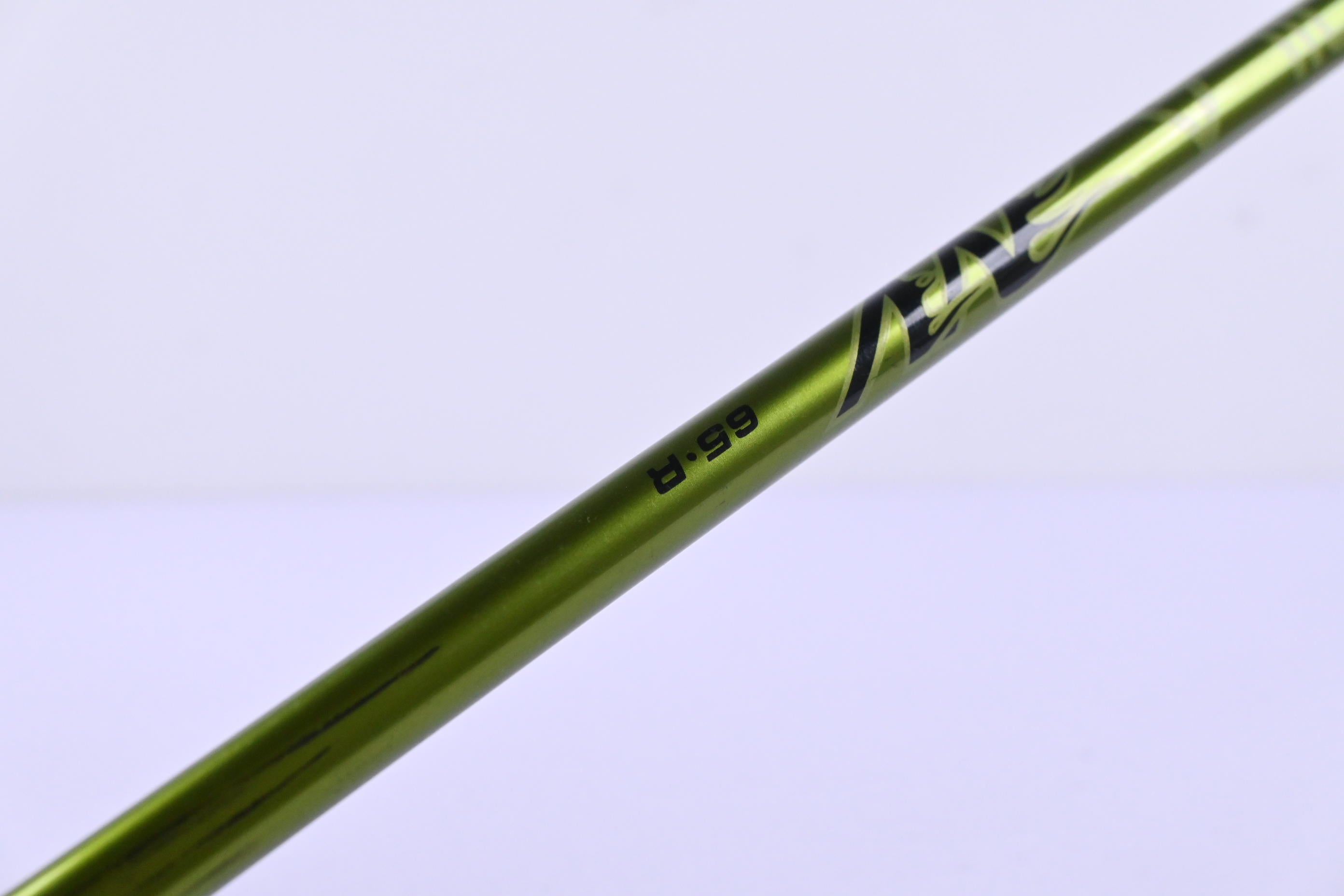 Titleist 905 R Driver / 10.5 Degree / Regular Flex Aldila NV Green 65 Shaft