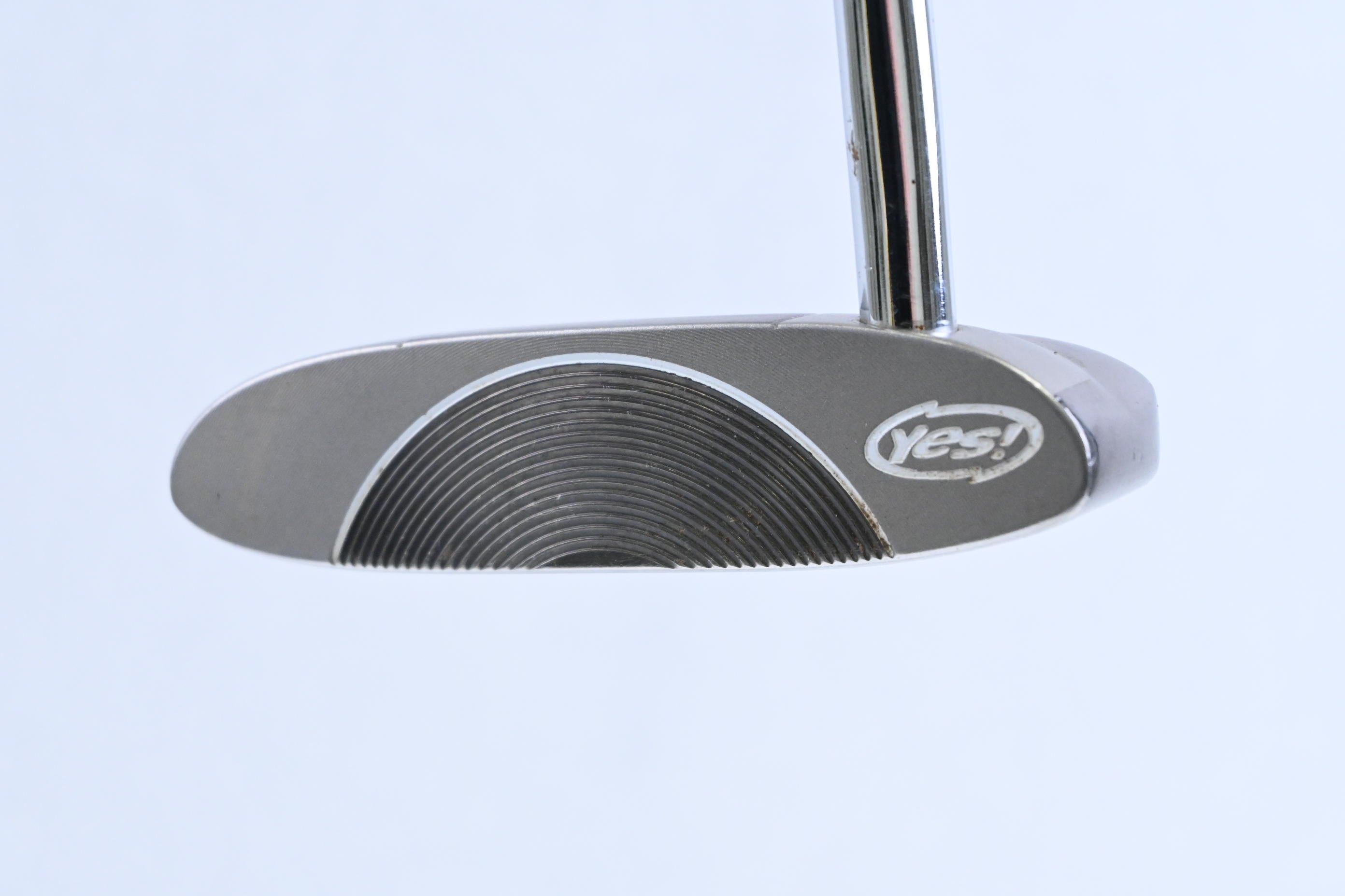 Yes! C-Groove Victoria II Putter / 34 Inch