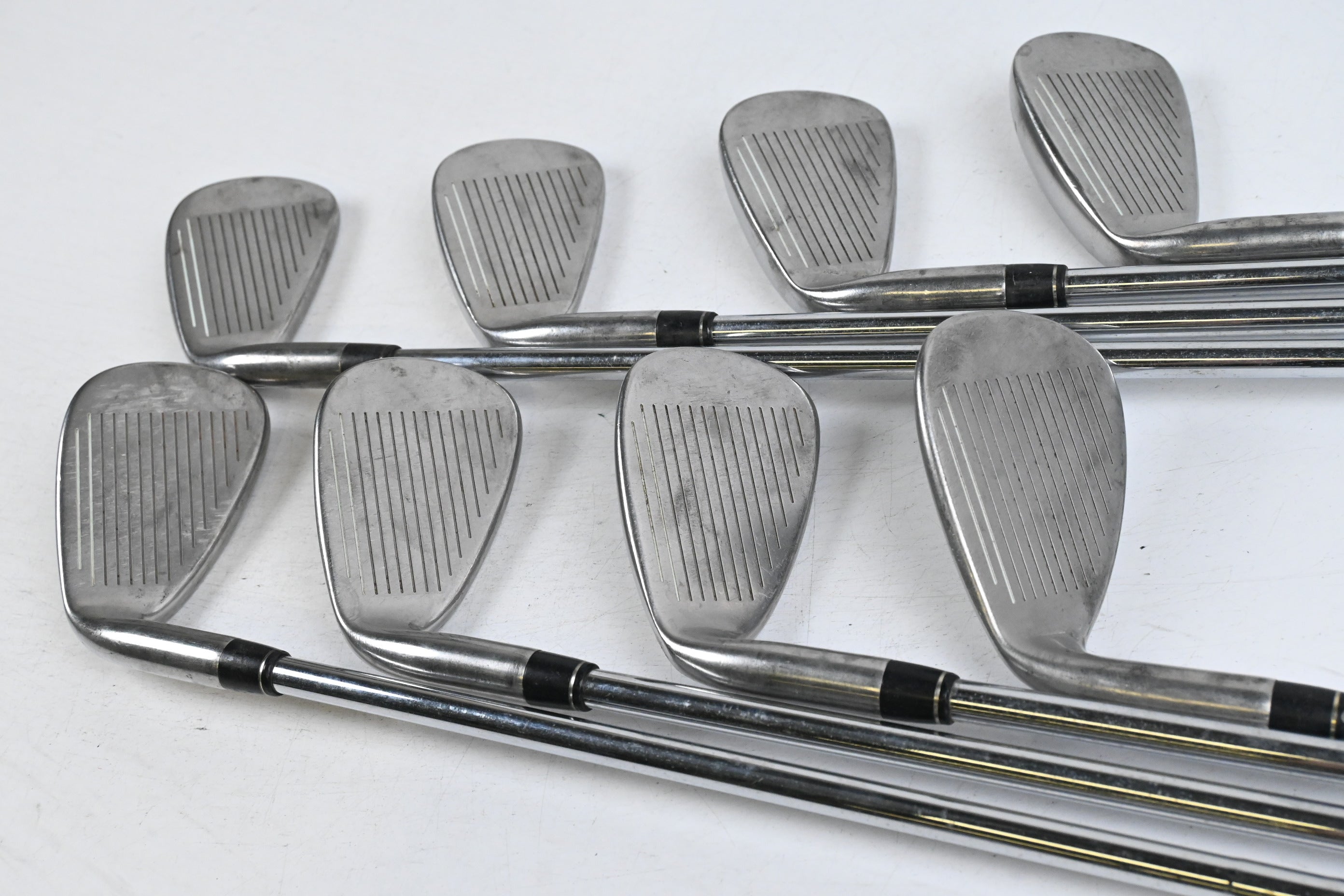 Taylormade R7 Draw Irons / 4-PW+SW / Regular Flex Taylormade T-Step 90 Shafts