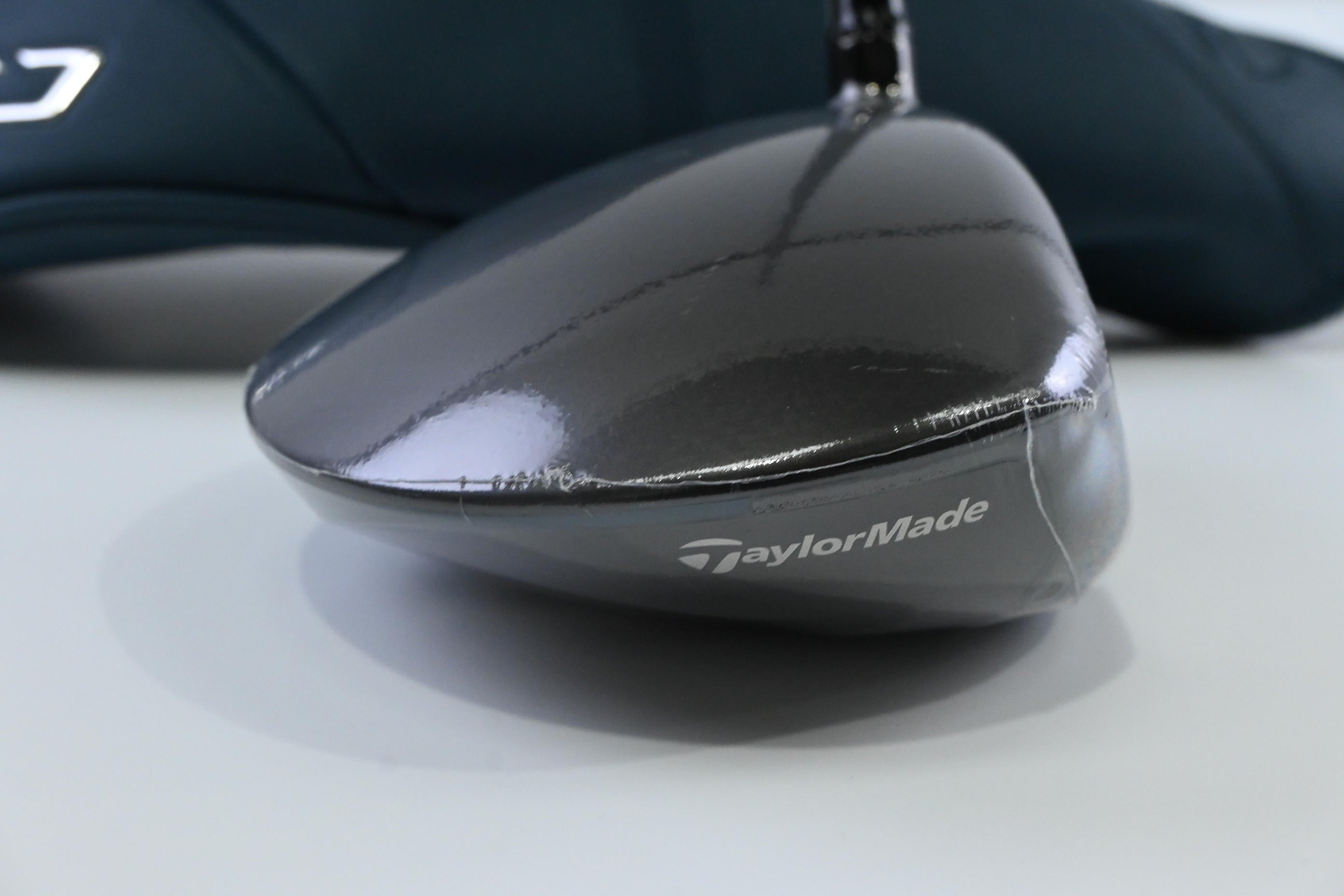 Taylormade Qi4D LS Driver / 10.5 Degree / Regular Flex Reax White 60 Shaft