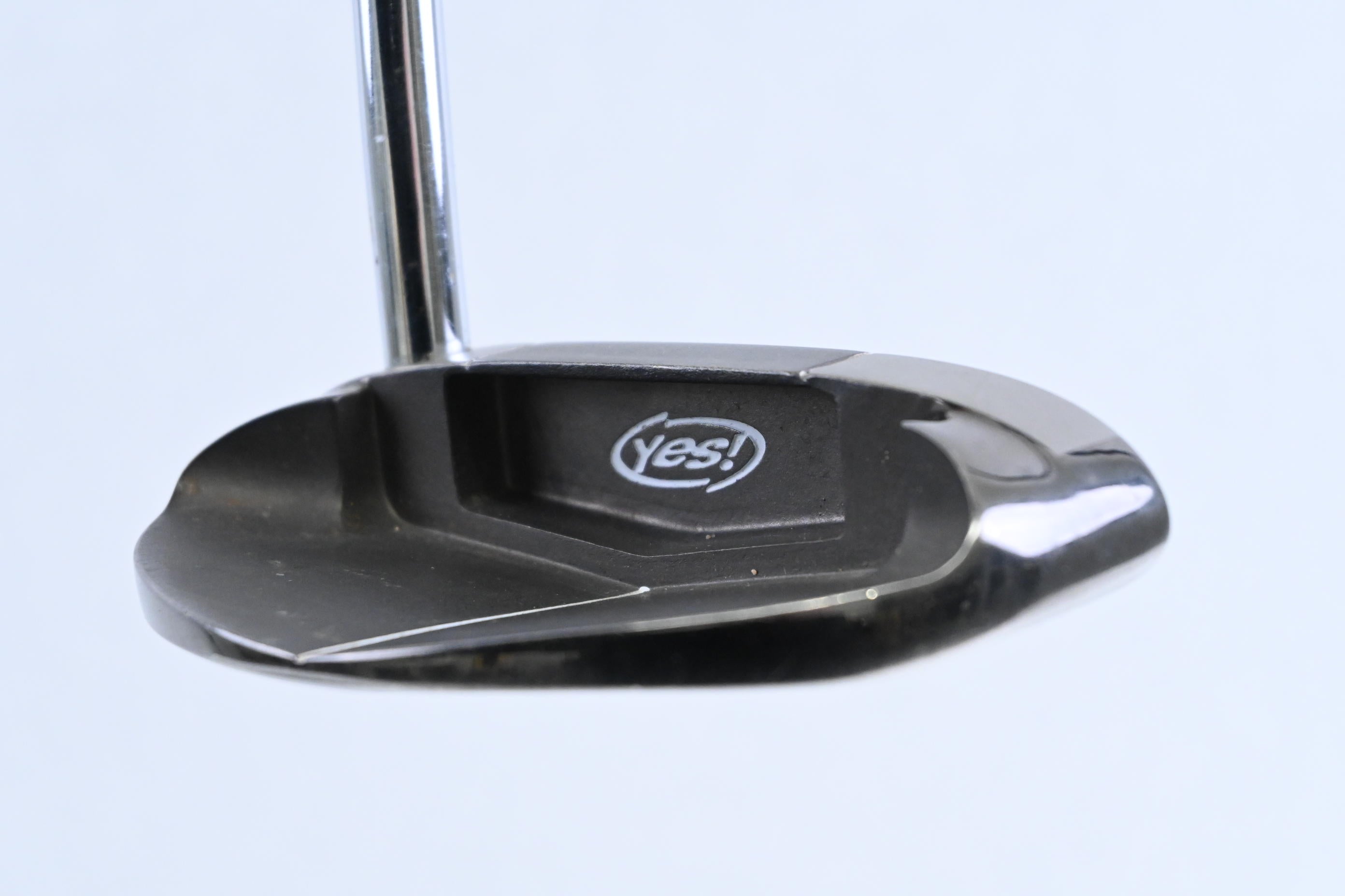 Yes! C-Groove Victoria II Putter / 34 Inch