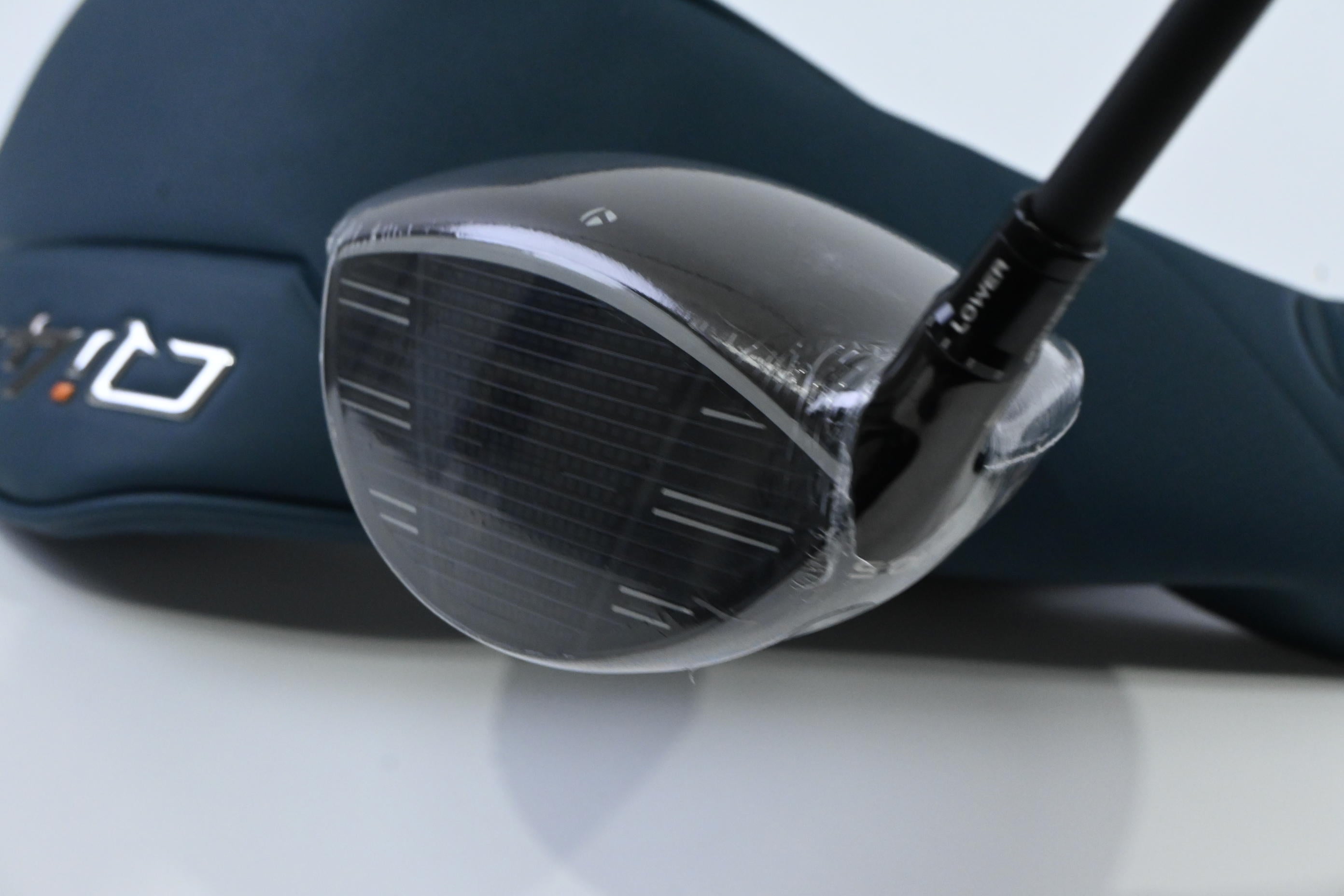 Taylormade Qi4D LS Driver / 10.5 Degree / Regular Flex Reax White 60 Shaft