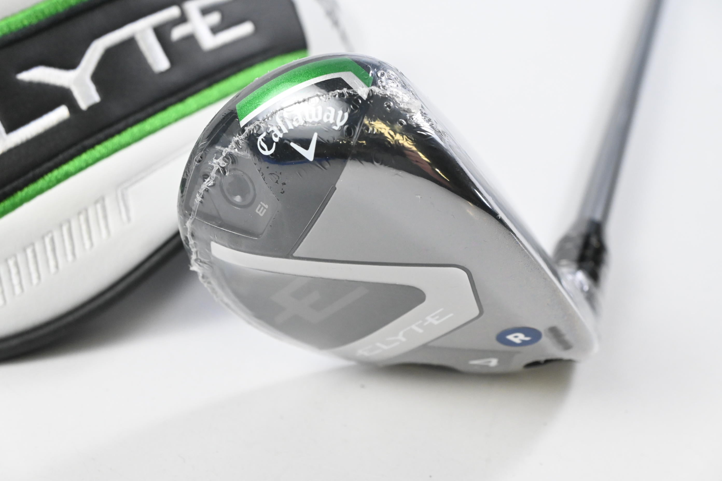 Callaway Elyte #4 Hybrid / 22 Degree / Regular Flex Denali Charcoal 60 Shaft