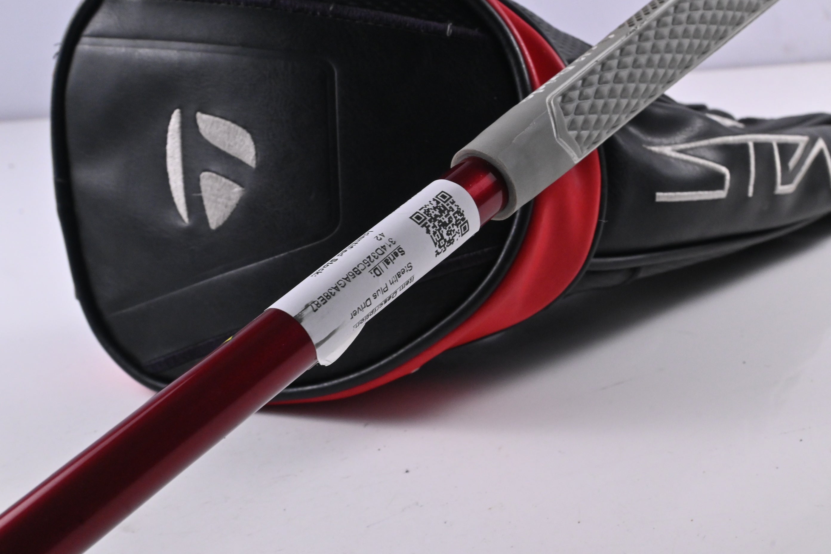 Left Hand Taylormade Stealth Plus Driver / 9 Degree / Regular Flex HZRDUS Smoke