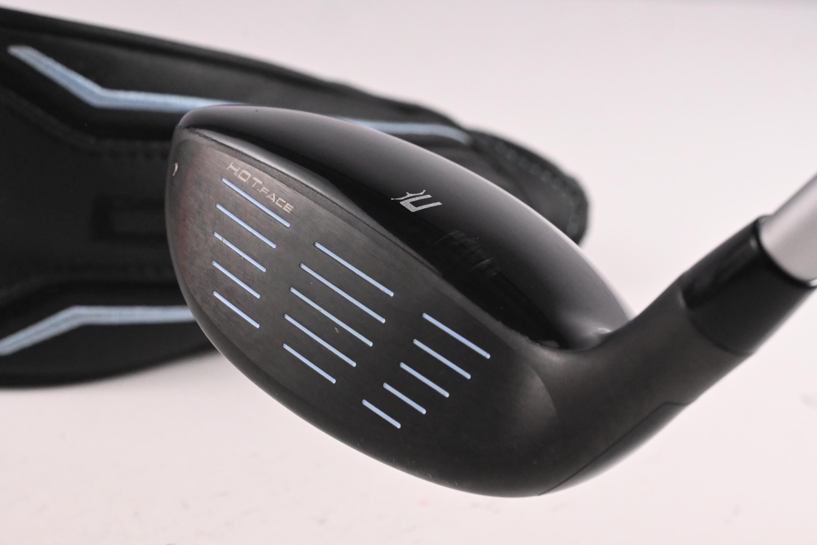 Ladies Cobra Air-X 2.0 #4 Hybrid / 22 Degree / Ladies Flex Cobra Ultralite 45