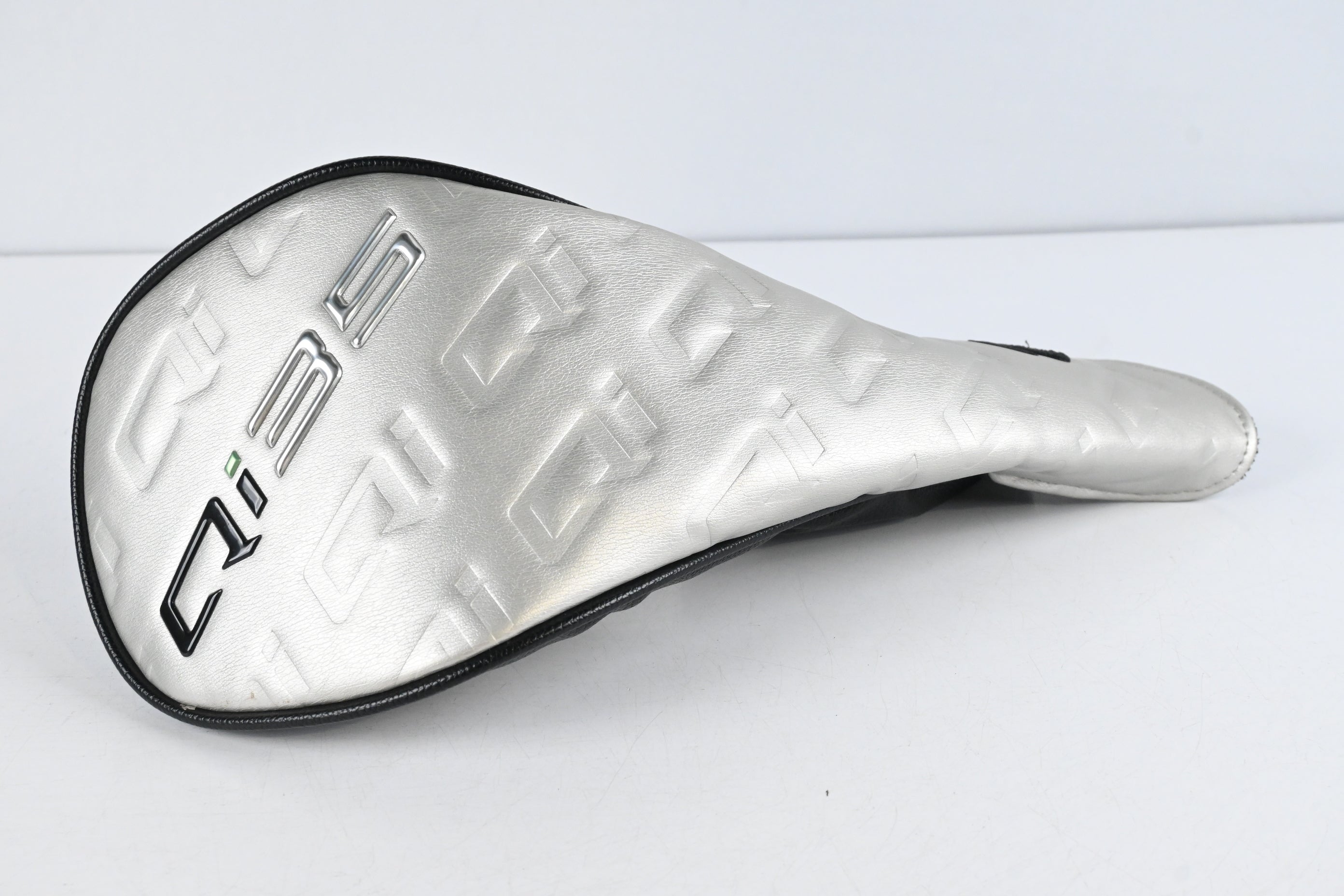 Taylormade Qi35 Max Driver / 10.5 Degree / Regular Flex Ventus Blue 5 Shaft
