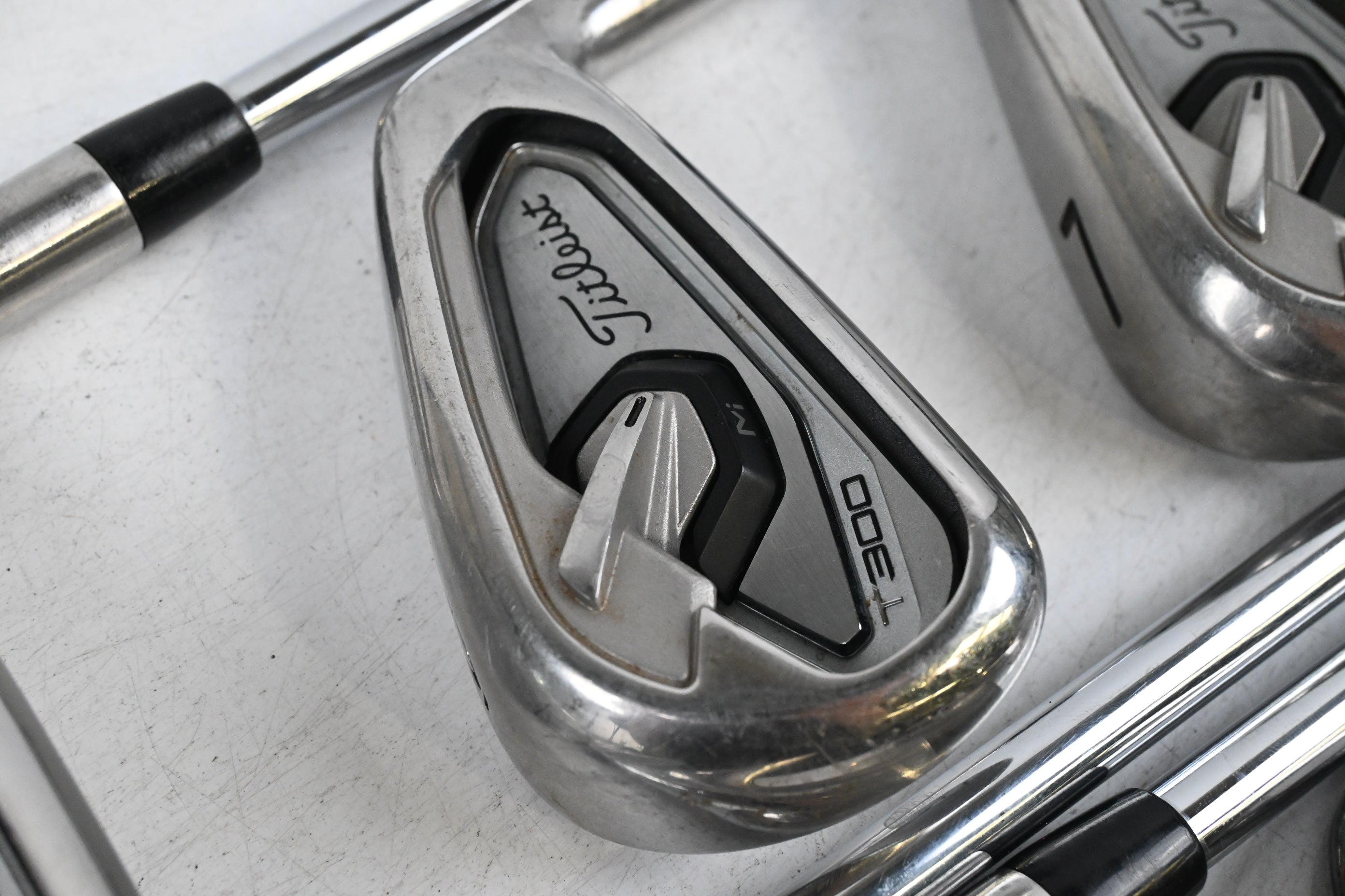 Titleist T300 2019 Irons / 5-PW+GW / Regular Flex N.S.Pro 880 AMC Shafts