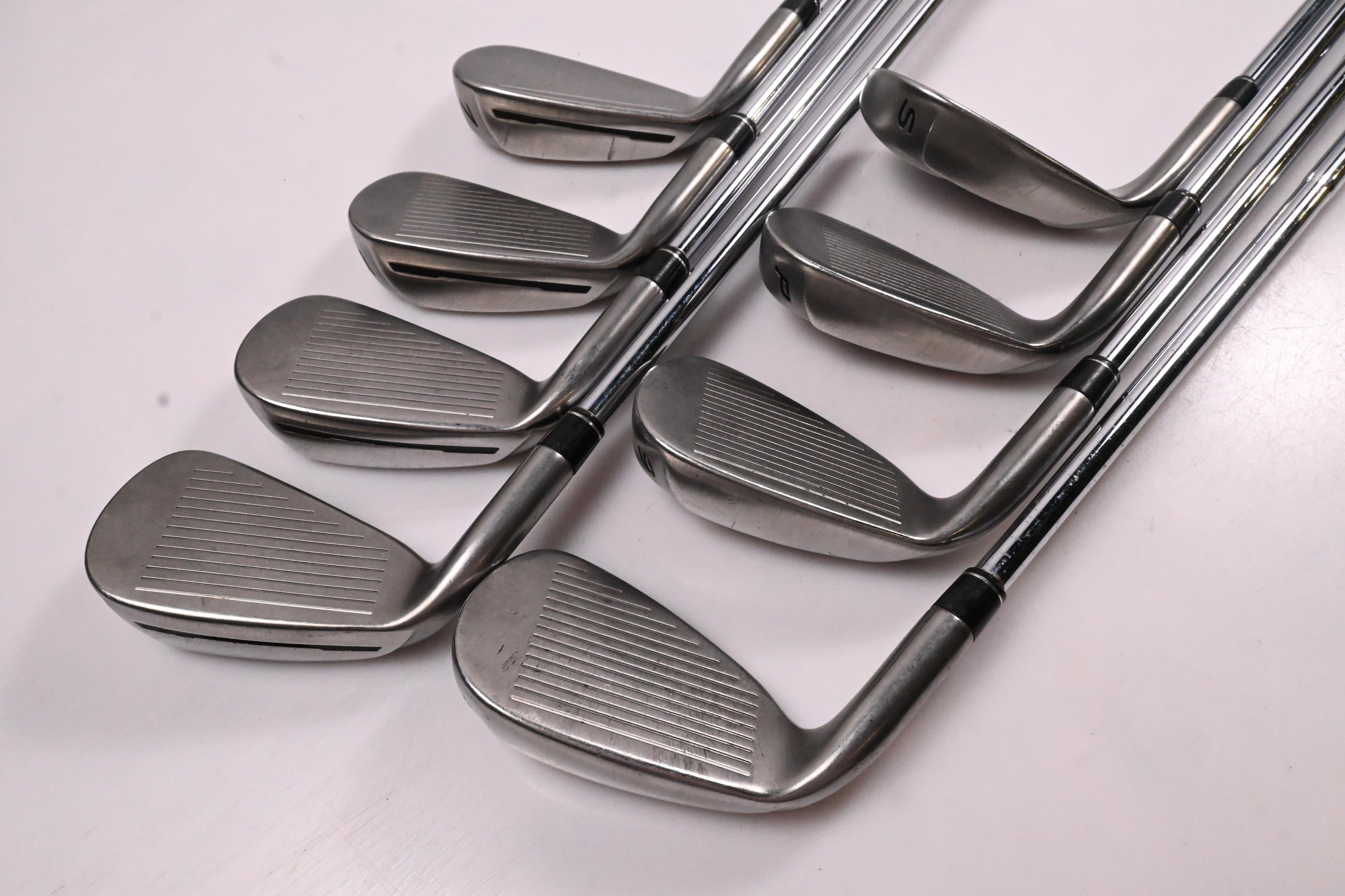 Taylormade Aeroburner Irons / 4-PW+SW / Stiff Flex Reax 88 Shafts