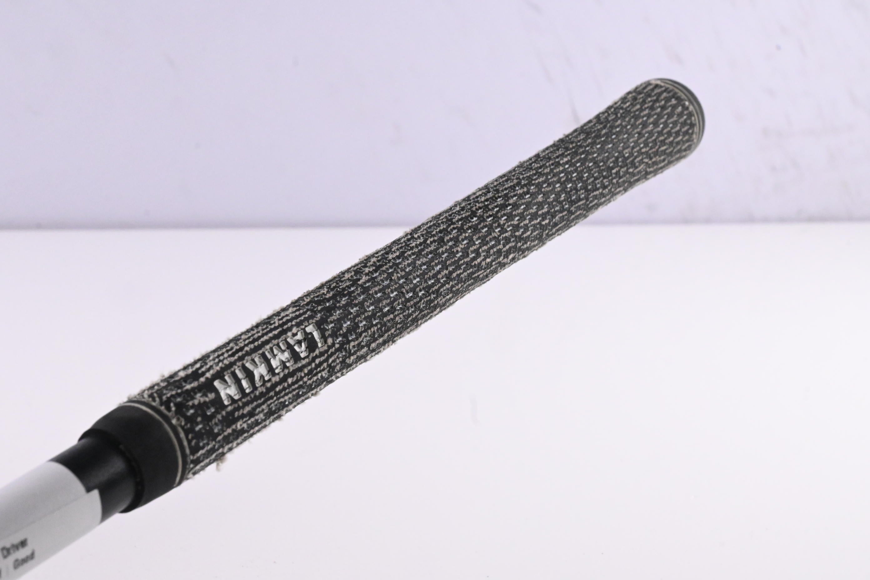 Titleist 909 D3 Driver / 8.5 Degree / X-Flex UST Proforce V2 76 Shaft