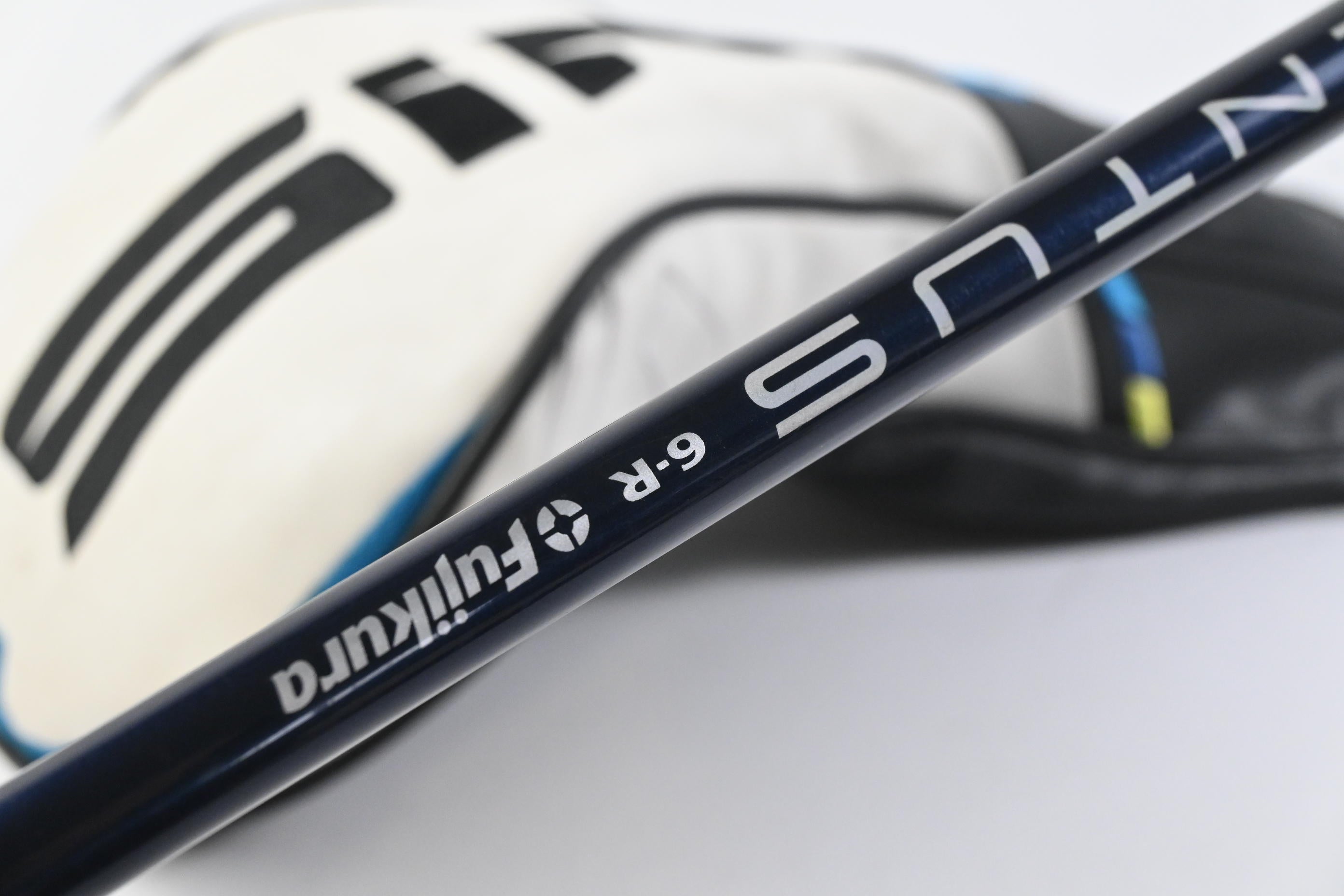 Taylormade SIM2 Max Driver / 12 Degree / Regular Flex Fujikura Ventus Blue 6