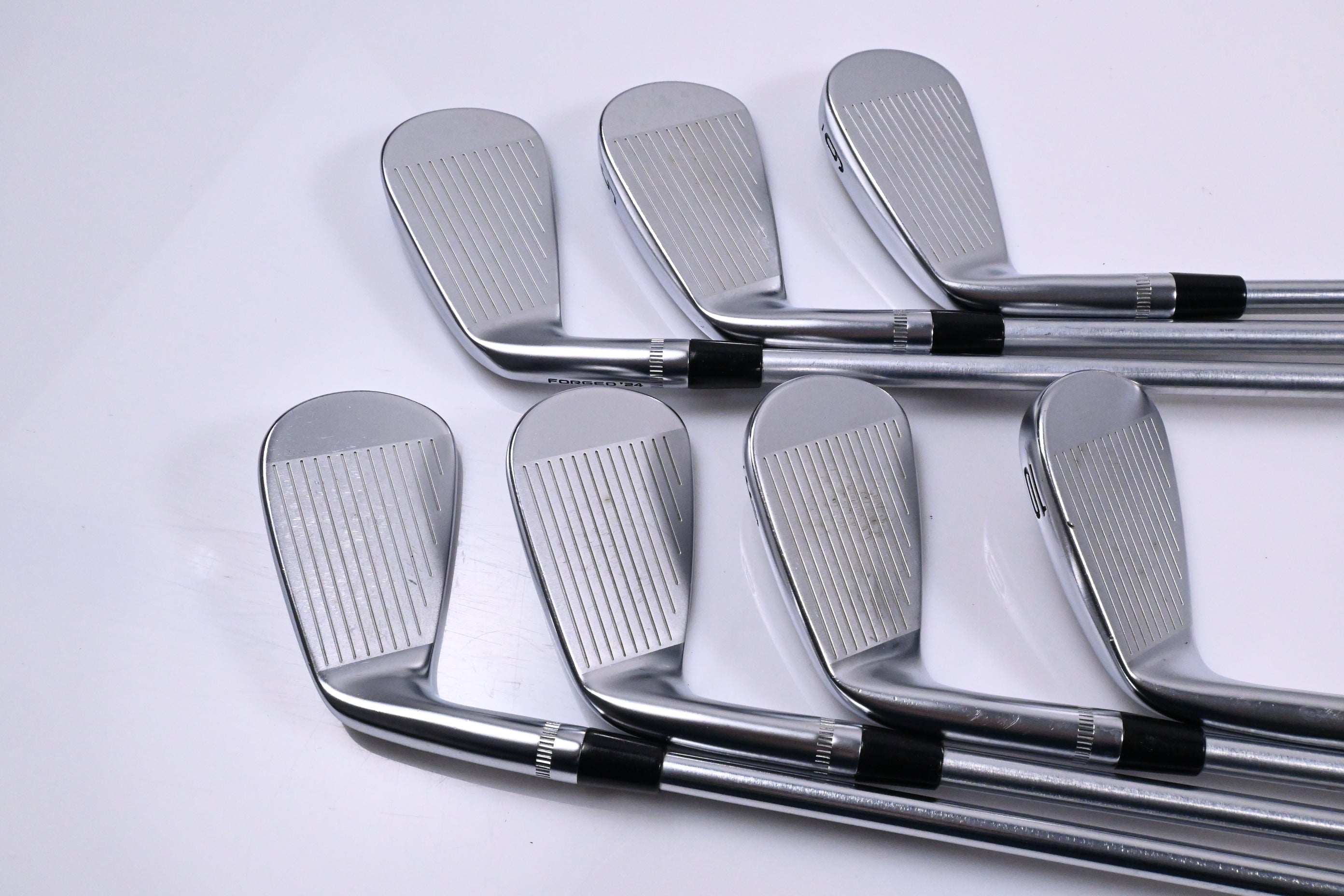 Callaway Apex CB 24 Irons / 4-PW / Regular+ Flex Project X IO 105 Shafts