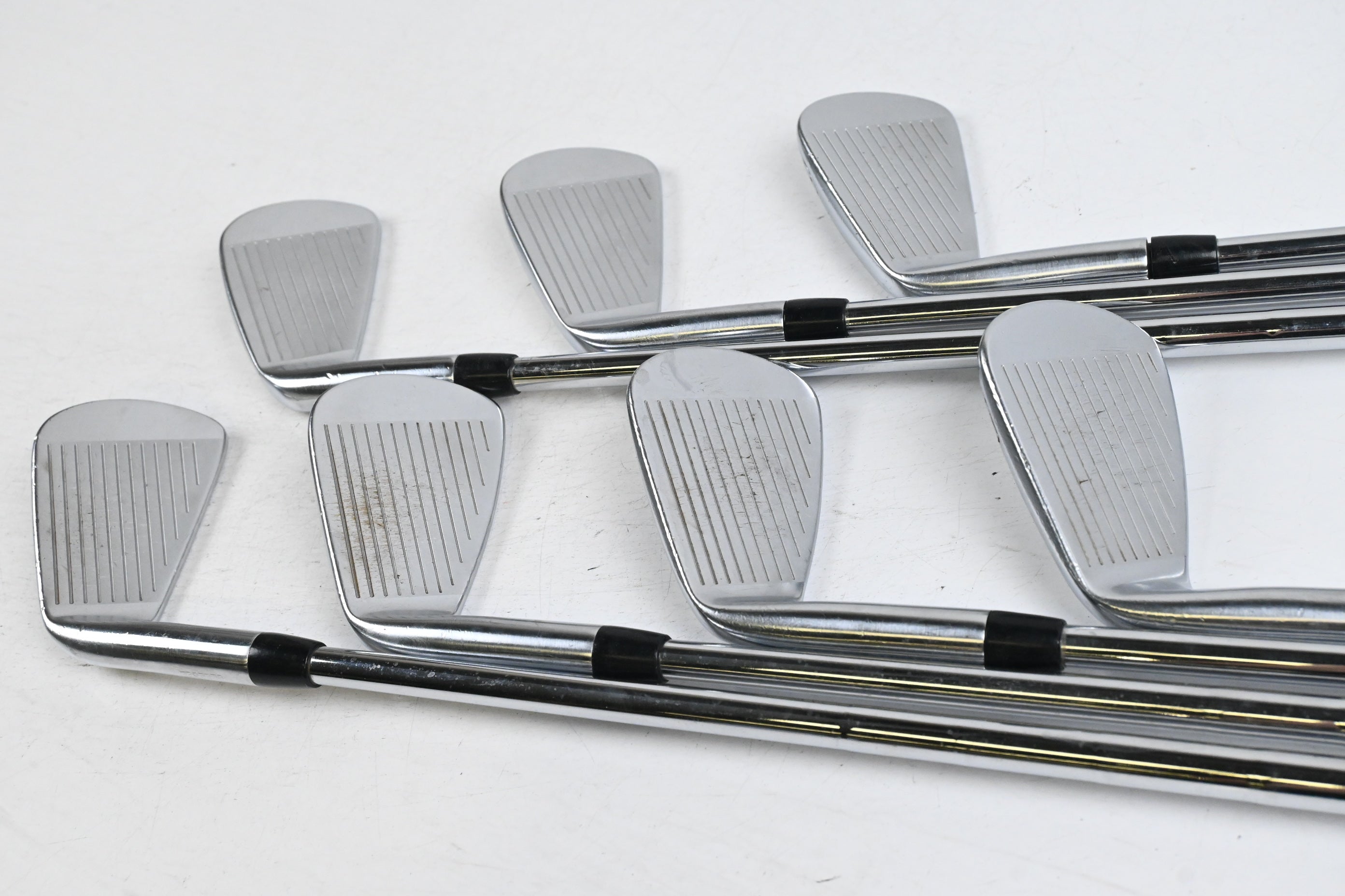 Titleist 718 MB / CB Combo Irons / 4-PW / Stiff Flex KBS Tour Shafts