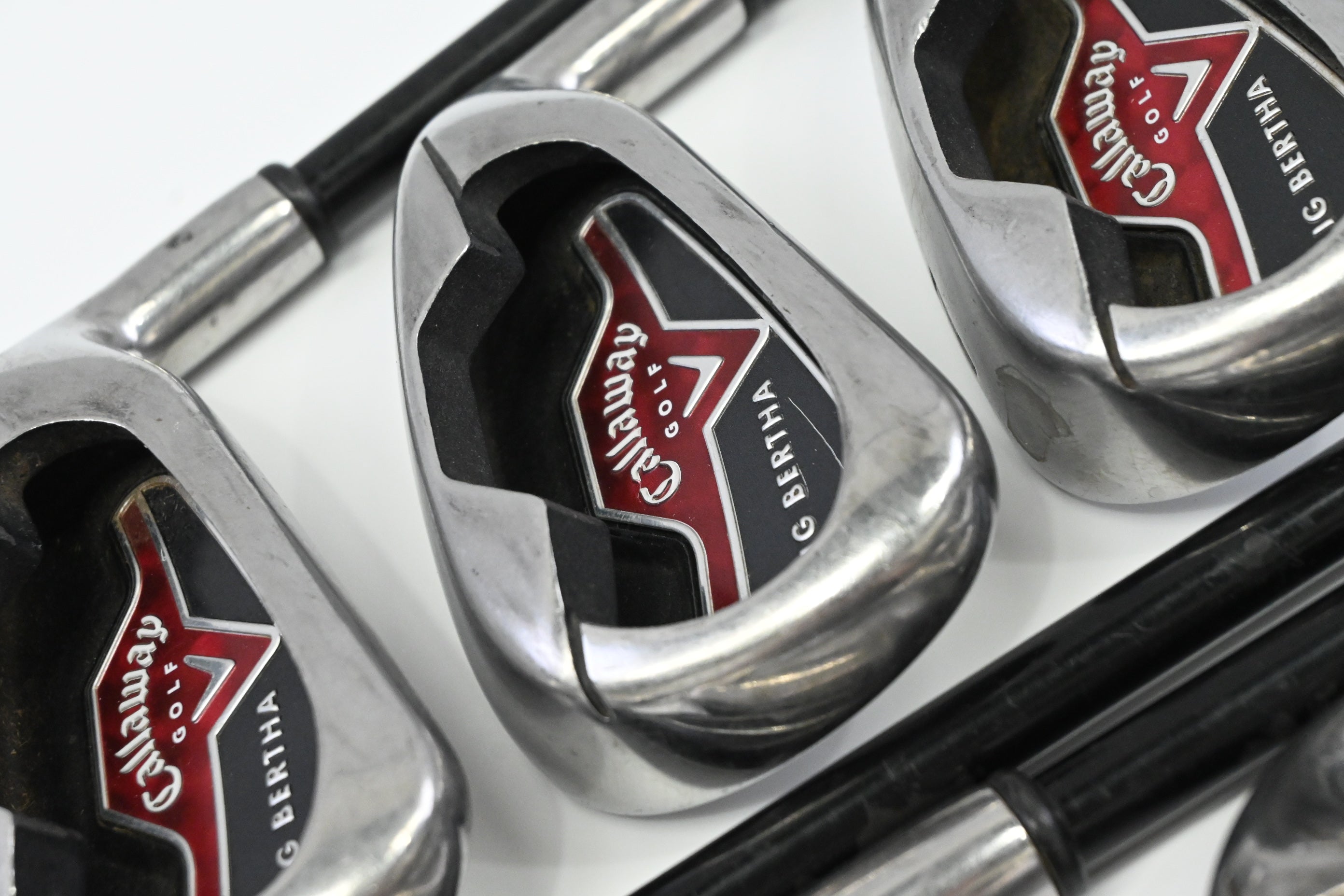 Callaway Big Bertha 2004 Irons / 5-PW+SW / Regular Flex Callaway 75 Shafts