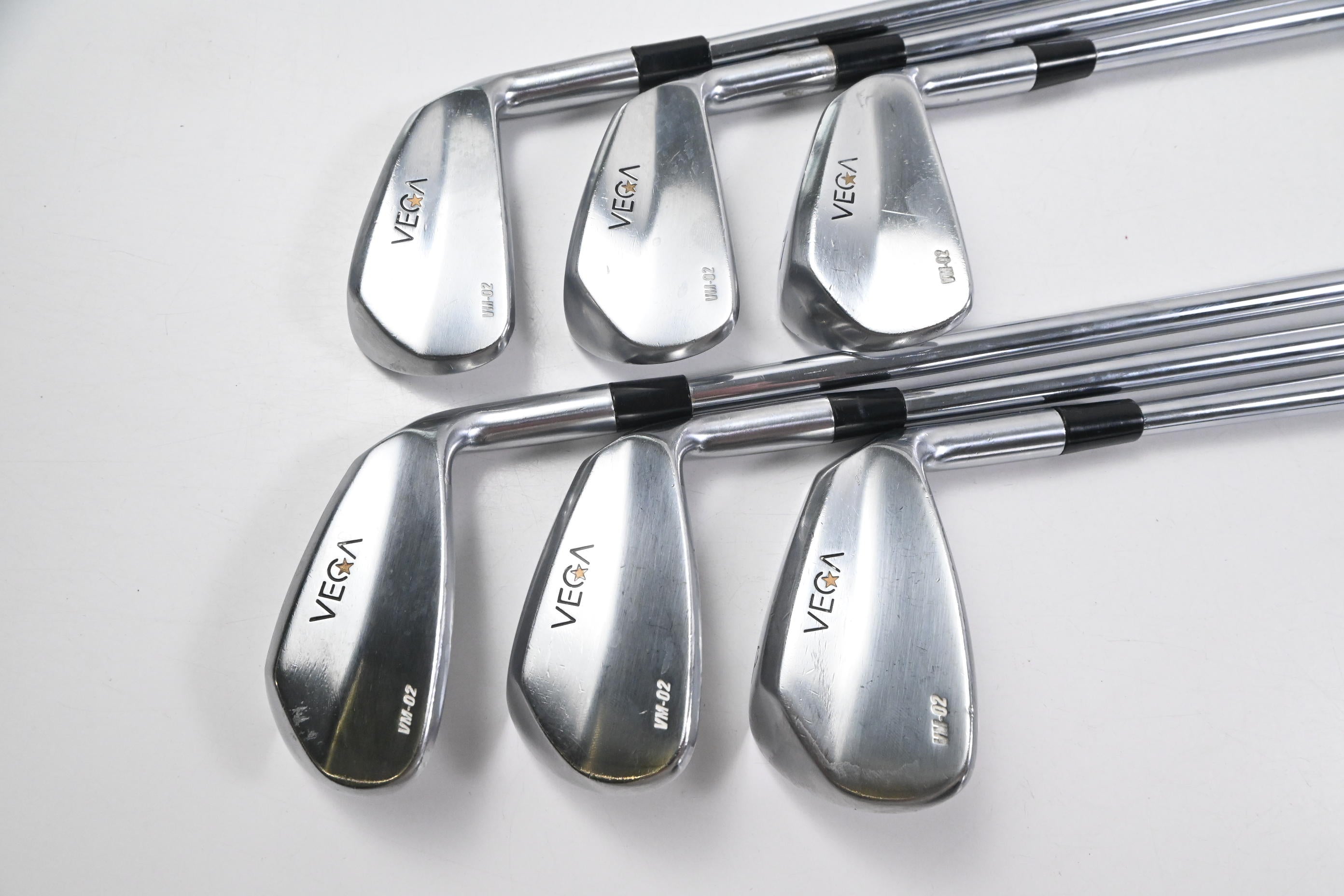 Vega VM-02 Irons / 5-PW / Regular Flex Dynamic Gold 105 R300 Shafts