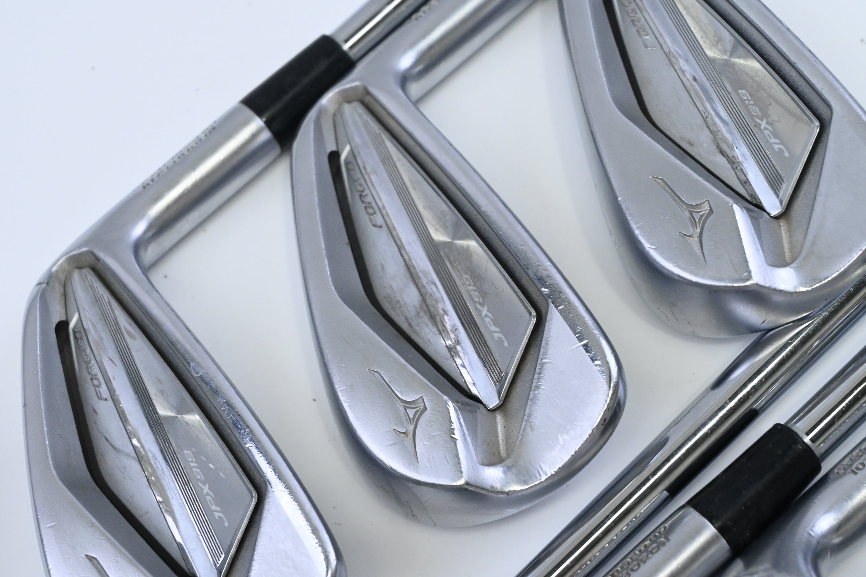 Mizuno JPX 919 Forged Irons / 4-PW / Regular Flex Dynamic Gold 105 R300 Shafts