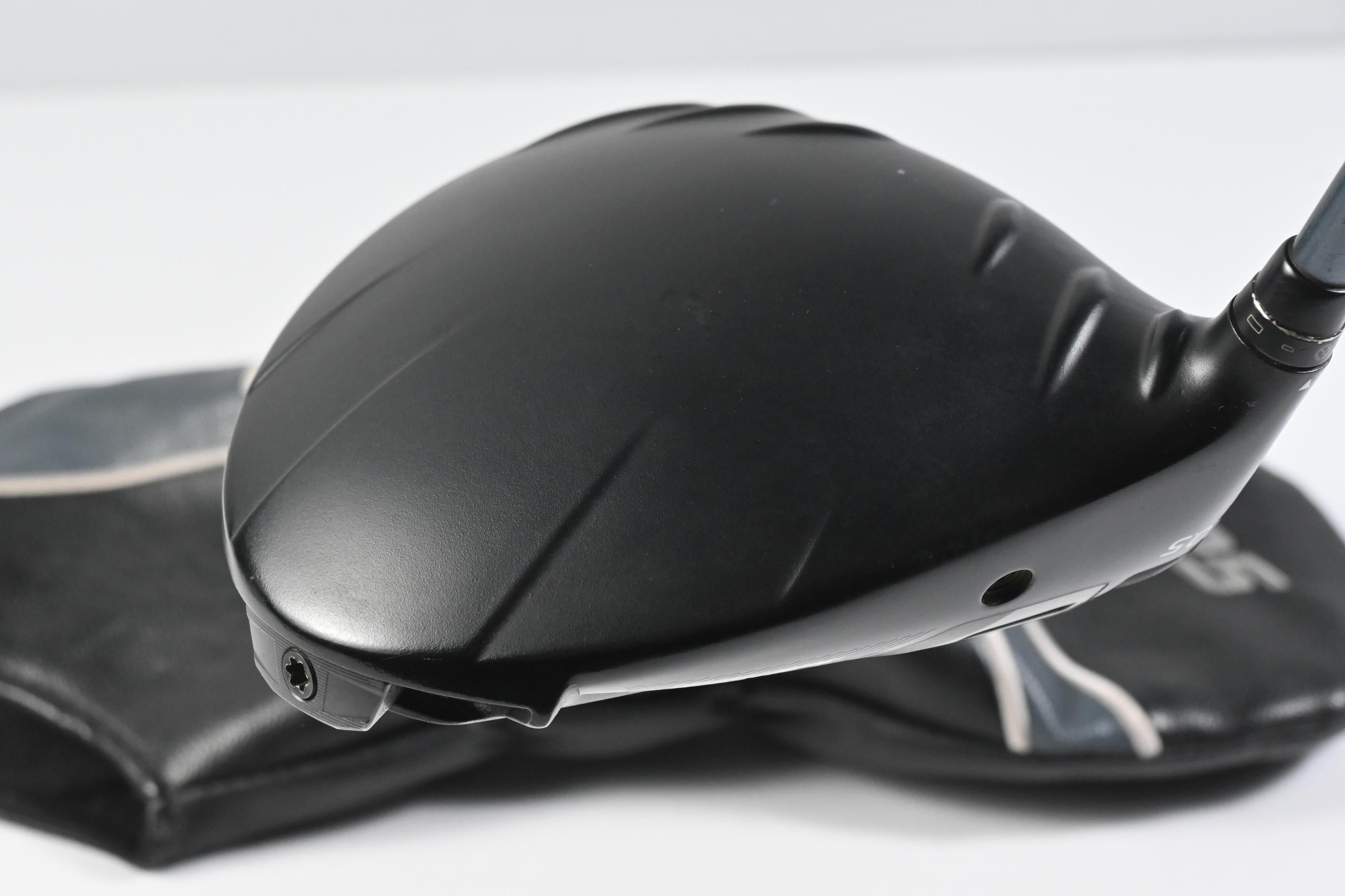 Left Hand Ping G425 Max Driver / 10.5 Degree / Regular Flex Ping Alta CB Slate