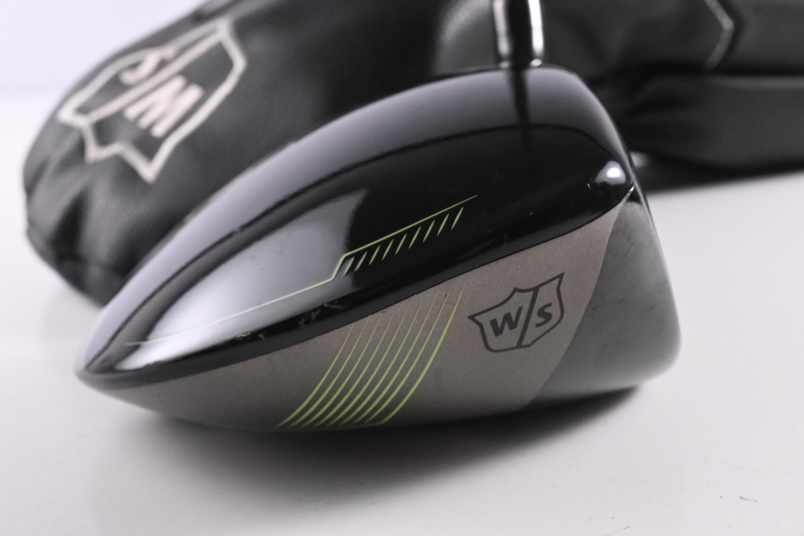 Wilson Launch Pad 2022 Driver / 10.5 Degree / Regular Flex EvenFlow 55 Shaft