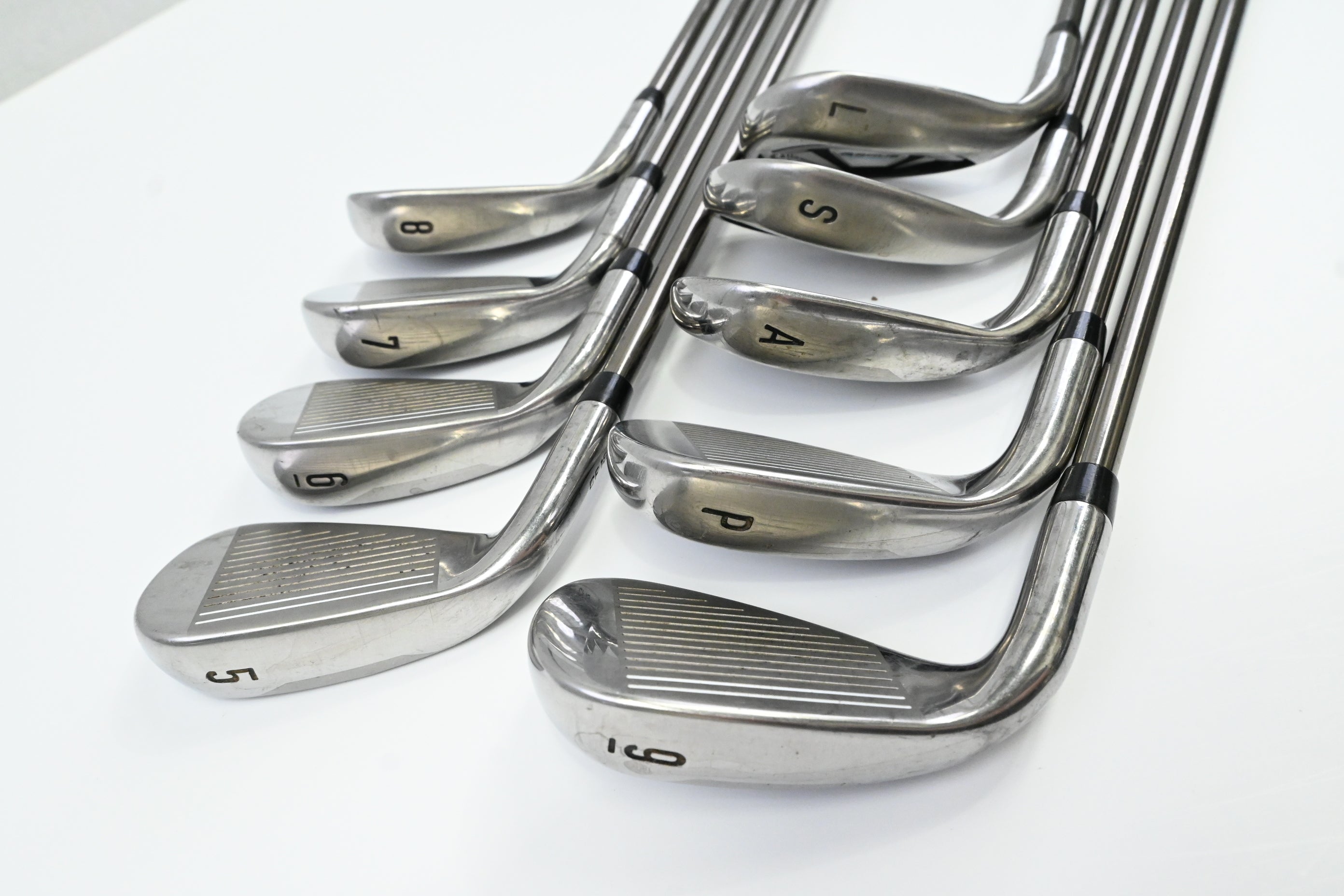 Callaway Rogue Irons / 5-PW+AW+SW+LW / Senior Flex UST Recoil ES 760 Shafts