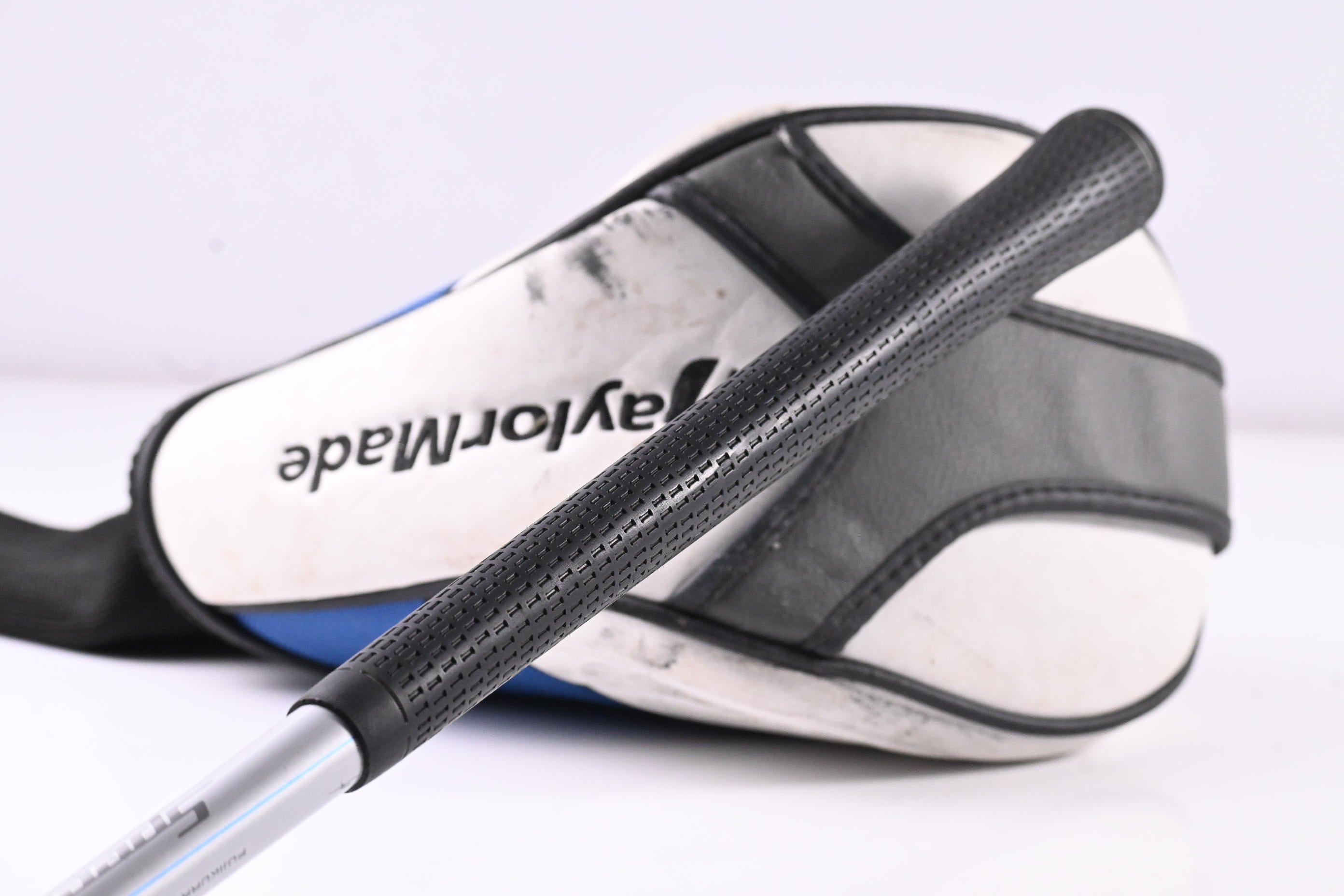 Taylormade SLDR Driver / 9.5 Degree / Regular Flex Speeder 57 Shaft