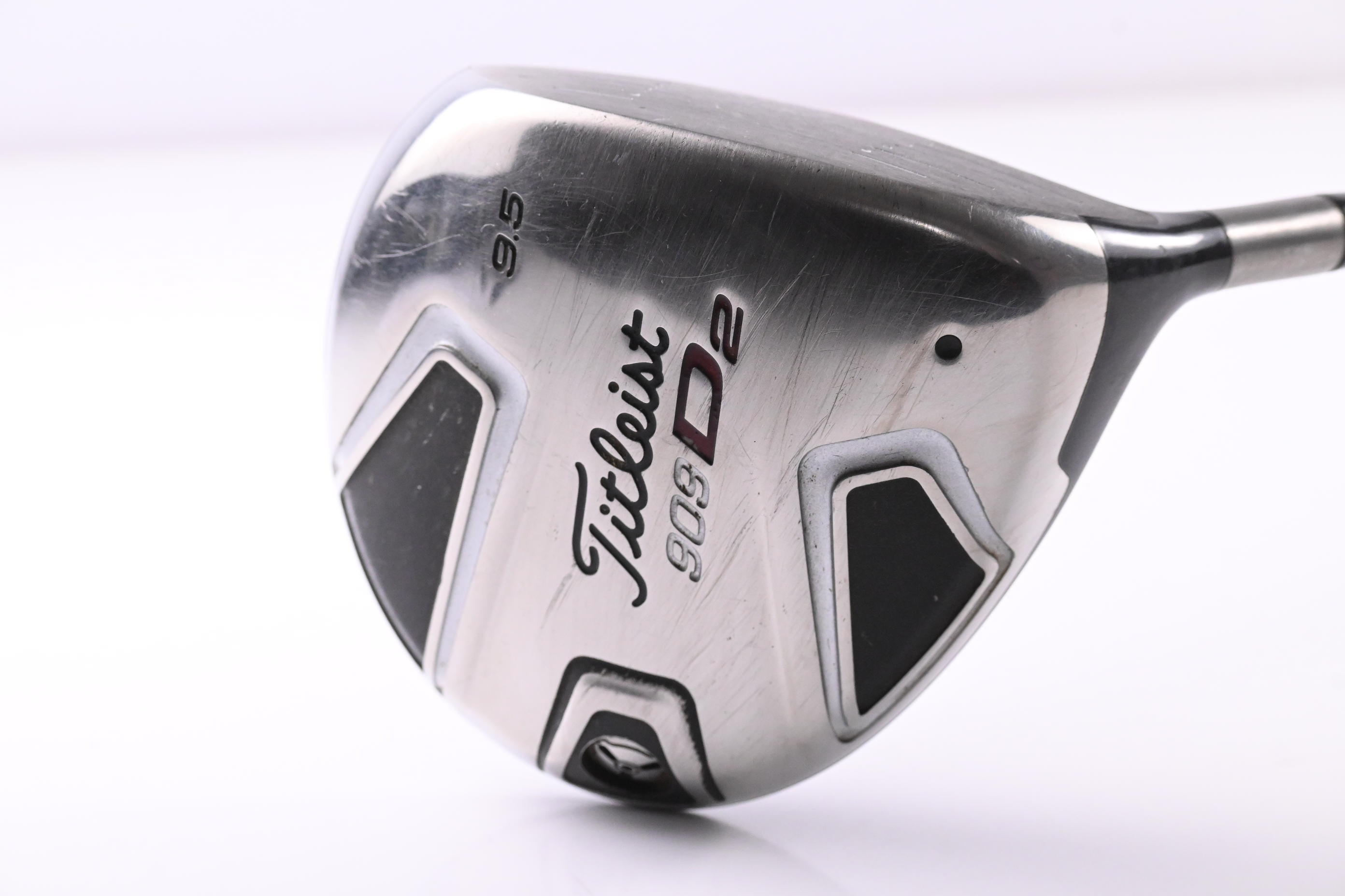 Titleist 909 D2 Driver / 9.5 Degree / Regular Flex Matrix Ozik Xcon-5 Shaft