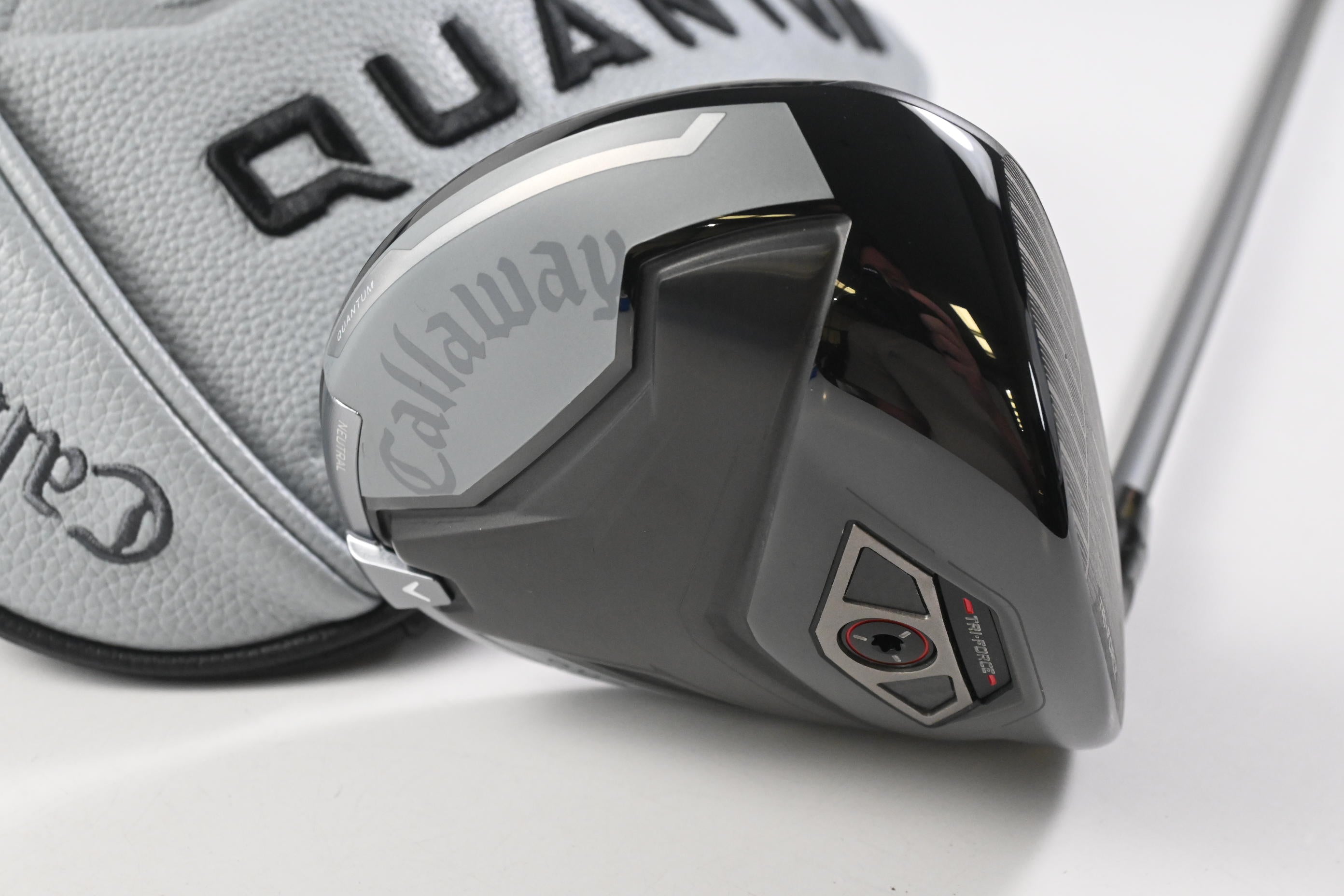Callaway Quantum Max Driver / 10.5 Degree / Stiff Flex Denali Frost Silver 60 Shaft