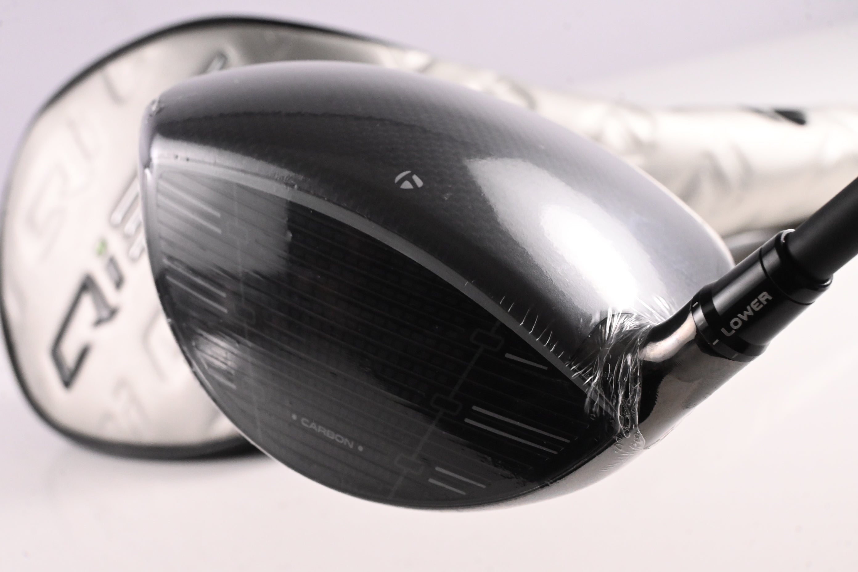 Taylormade Qi35 Driver / 9 Degree / Regular Flex Vanquish 4 Shaft