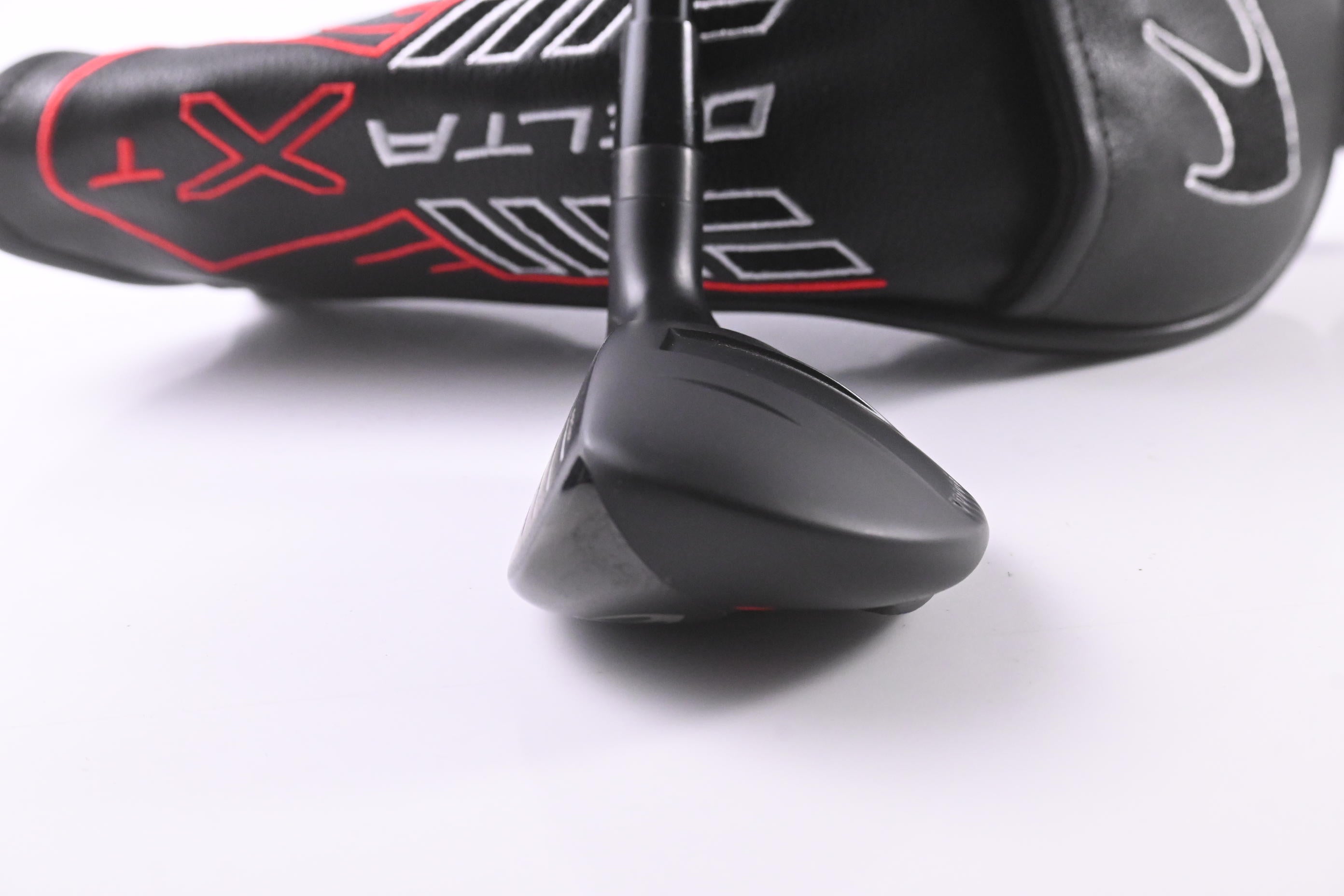 Left Hand Benross Delta XT #4 Hybrid / 22 Degree / Regular Flex Ventus Black 6