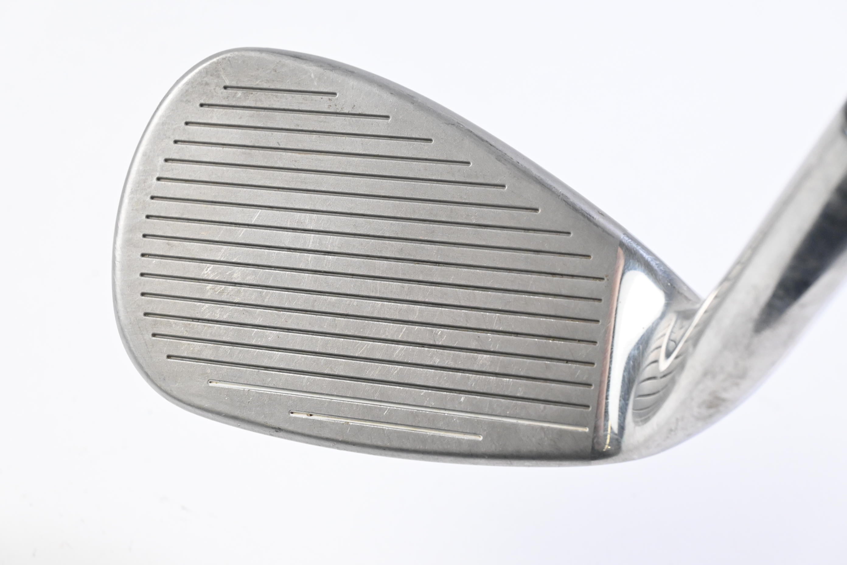 Cleveland Halo XL Pitching Wedge / 43 Degree / Regular Flex UST Mamiya Helium 60