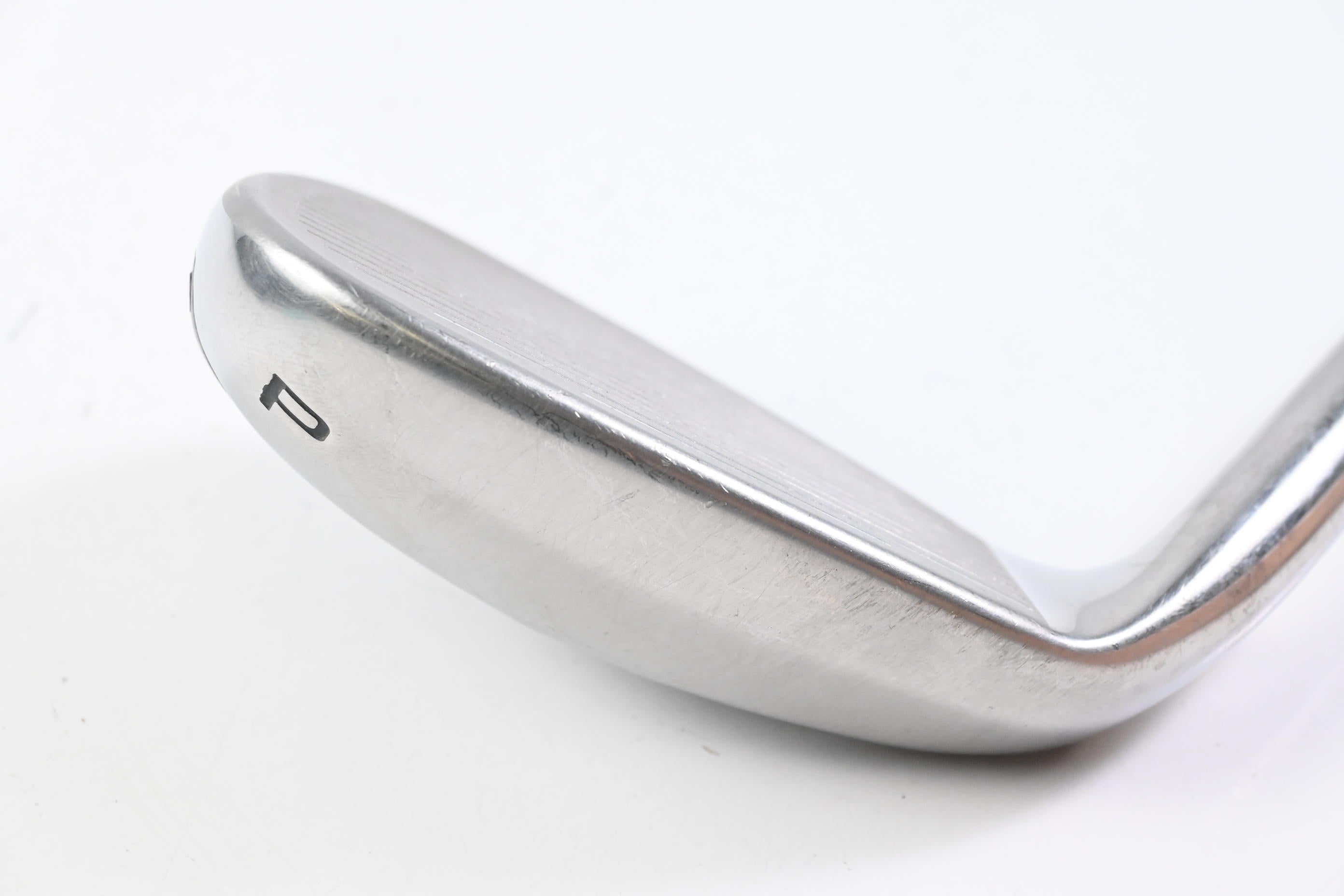 Cleveland Halo XL Pitching Wedge / 43 Degree / Regular Flex UST Mamiya Helium 60