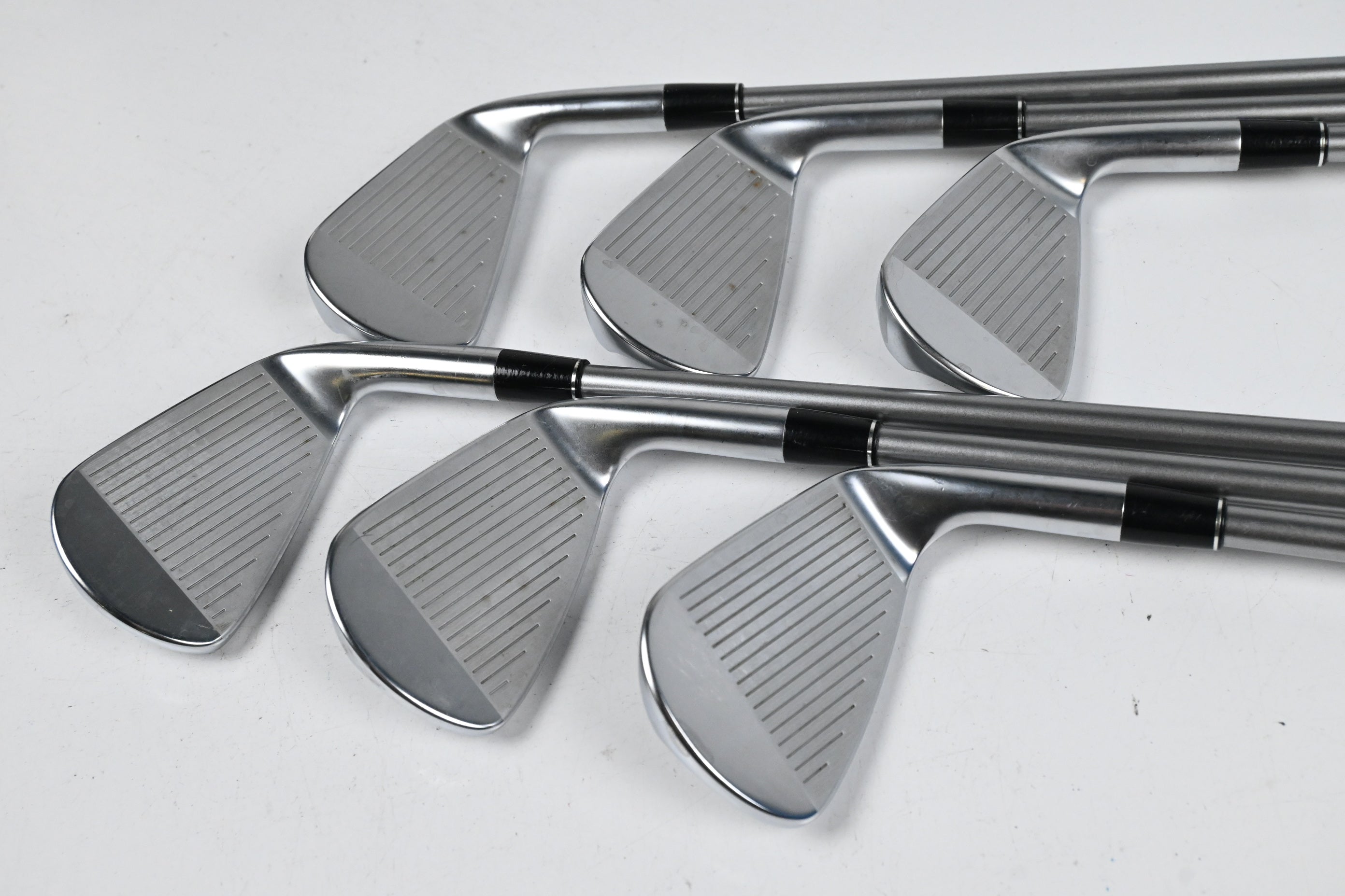 Left Hand Srixon ZXi5 Irons / 5-PW / Stiff Flex Diamana ZX-II 60 Shafts