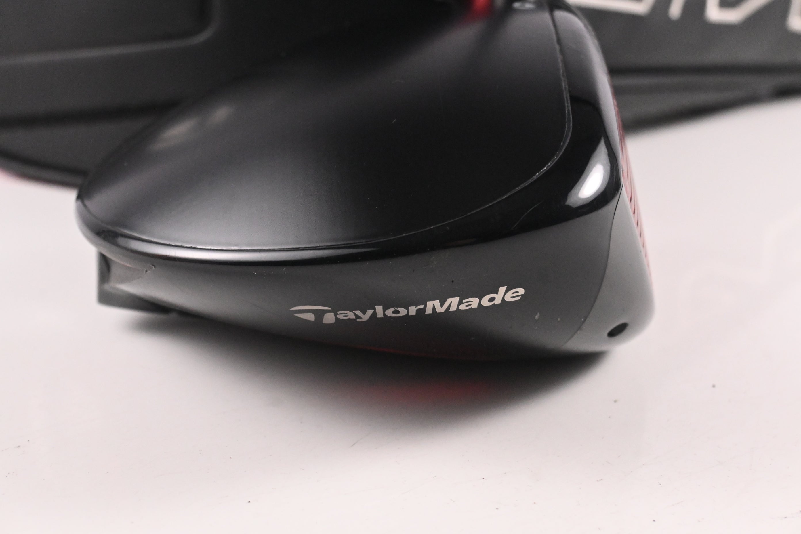 Taylormade Stealth HD Driver / 10.5 Degree / Regular Flex Fujikura AirSpeeder 45