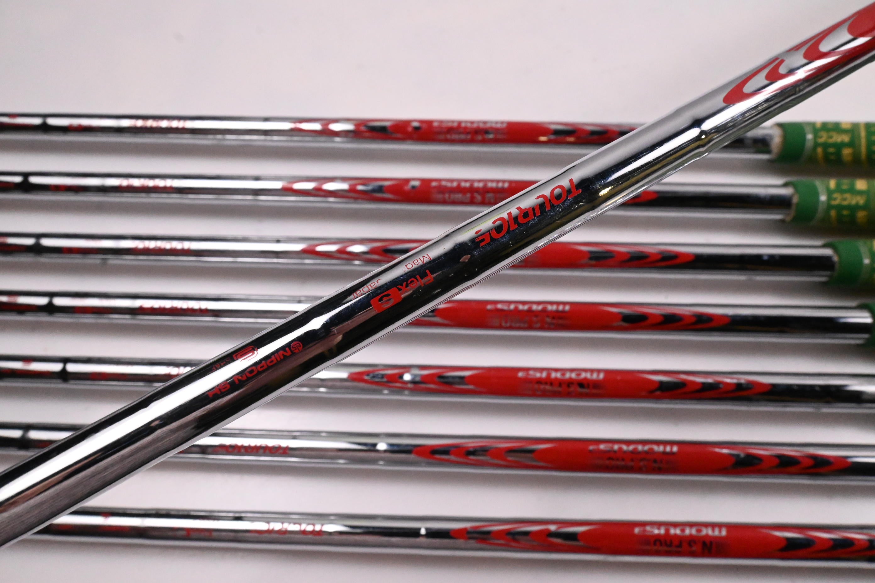 Ping G410 Irons / 4-PW+GW / Black Dot / Stiff Flex N.S.Pro Modus³ Tour 105