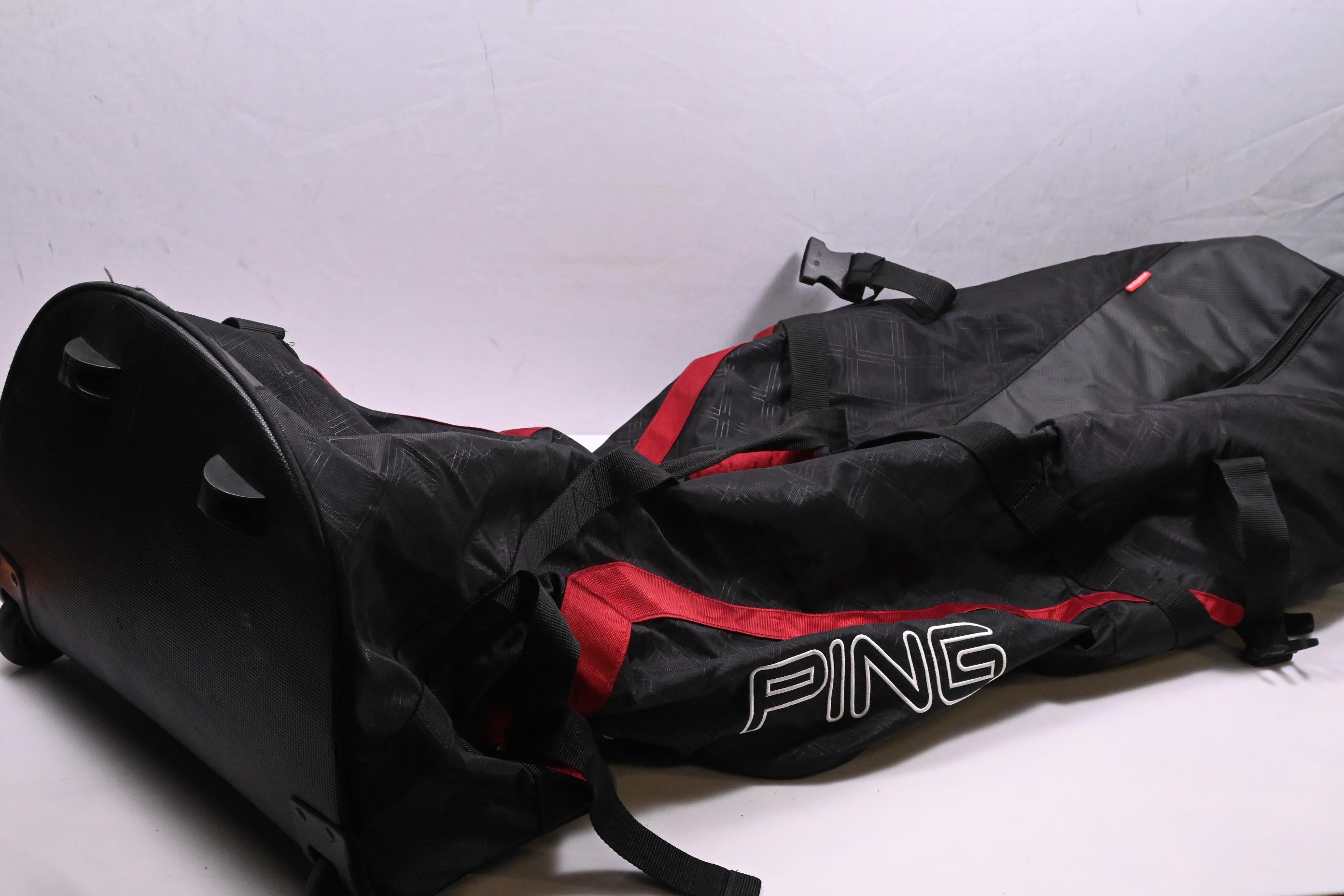 Ping Travel Bag / Black