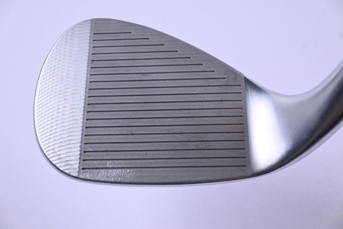 Cleveland CBX 4 Zipcore Sand Wedge / 56 Degree / Senior Flex UST Recoil ES 760