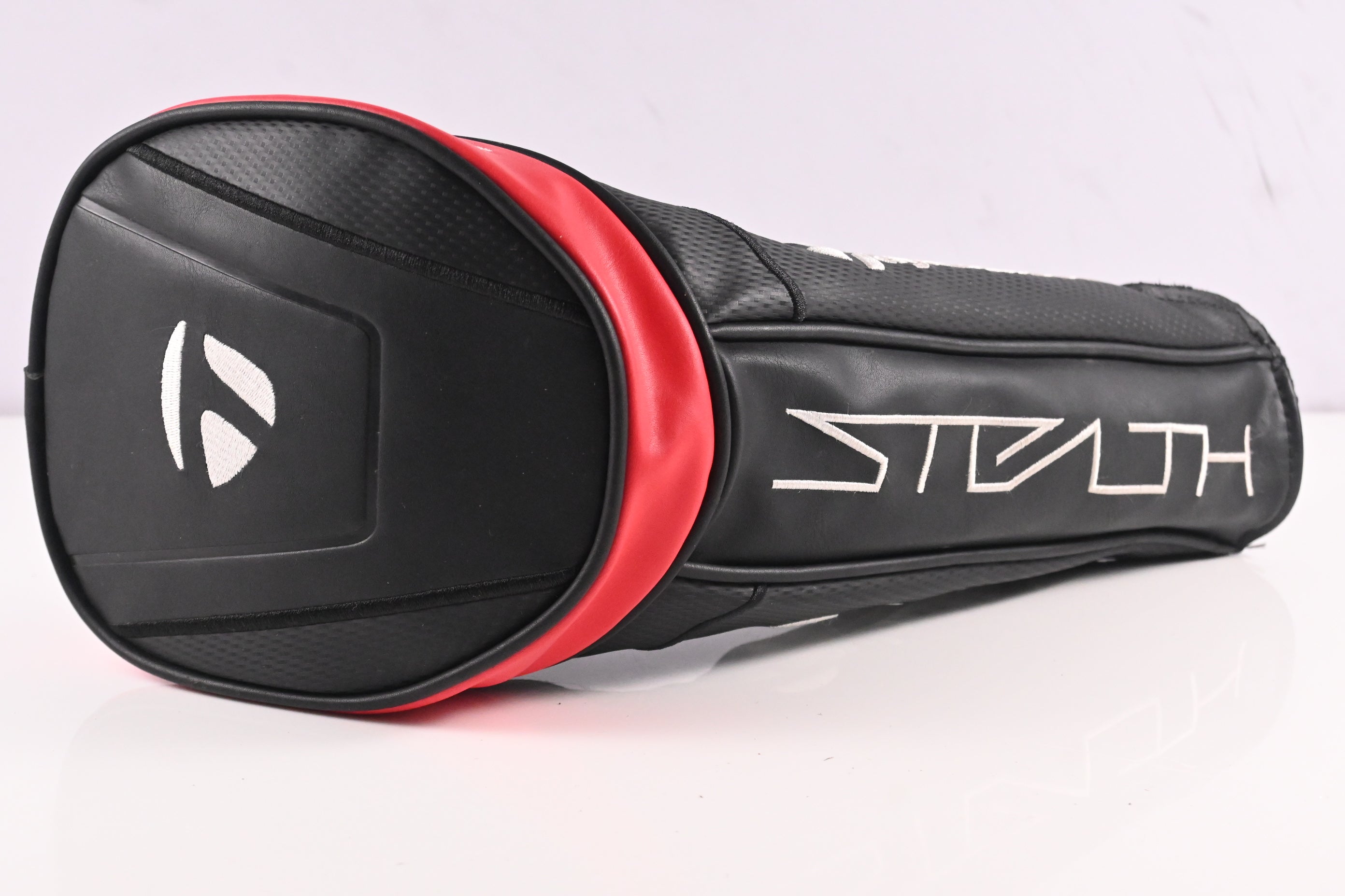 Taylormade Stealth HD Driver / 10.5 Degree / Regular Flex Fujikura AirSpeeder 45