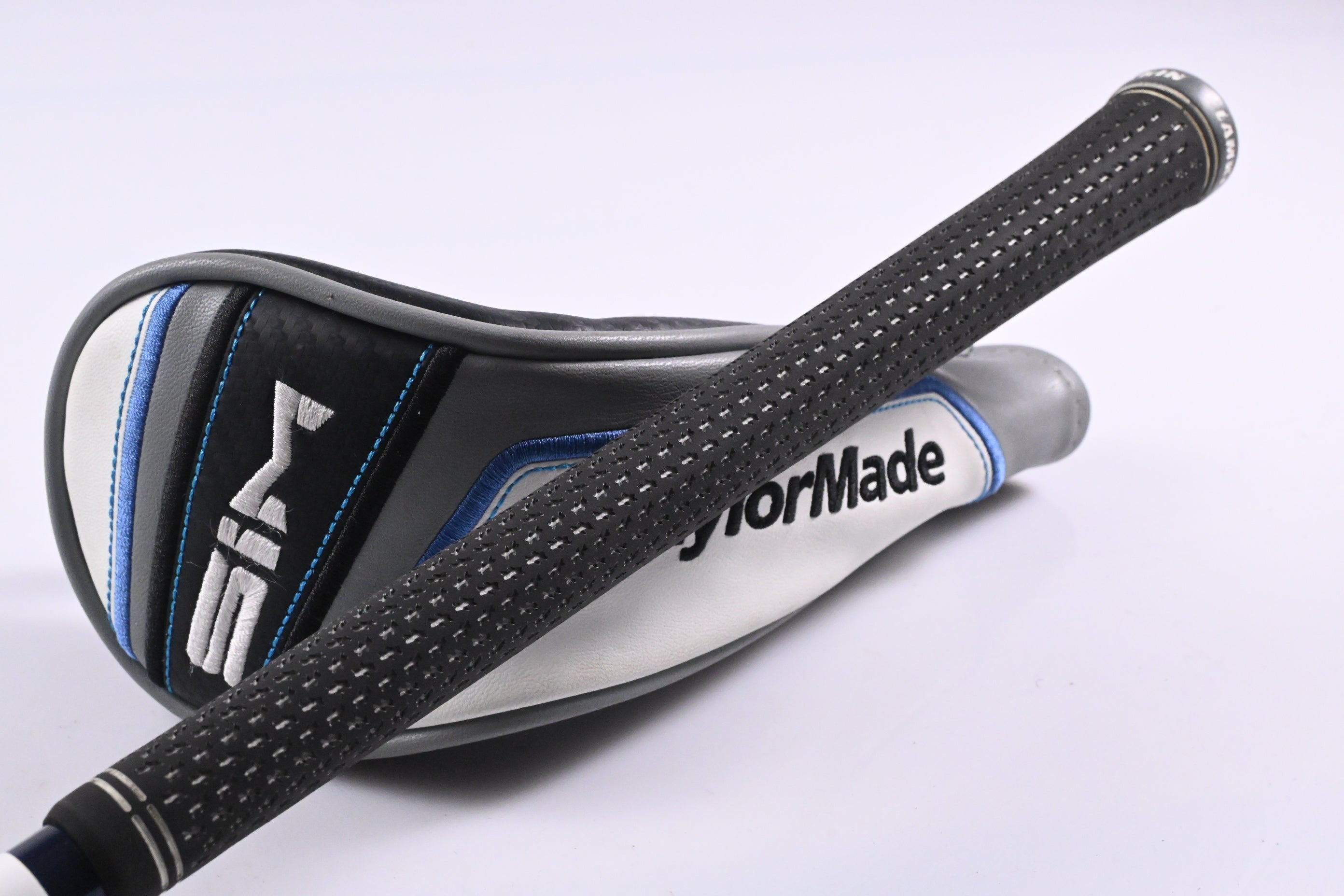 Taylormade SIM Max #4 Hybrid / 22 Degree / Regular Flex Fujikura Ventus Blue 6