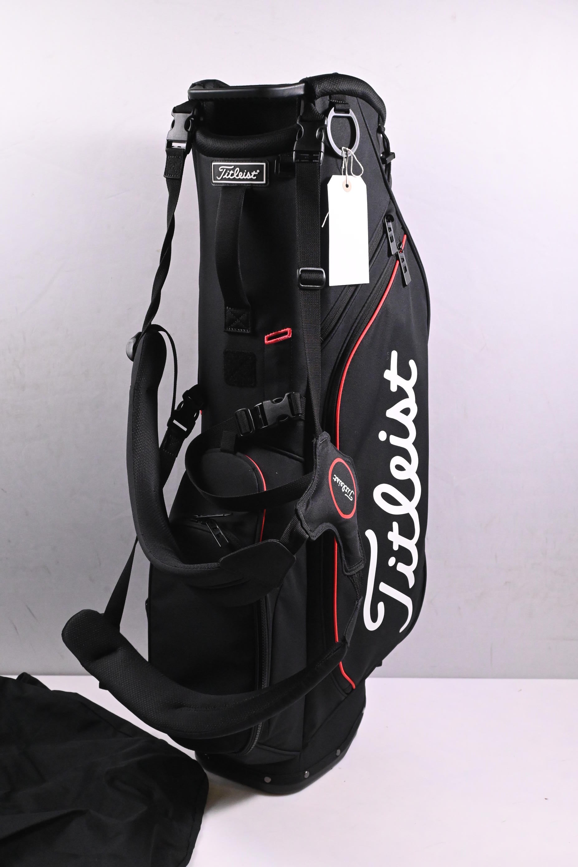 Titleist Players 4 Stand Bag / 4-Way Divider / Black, Red