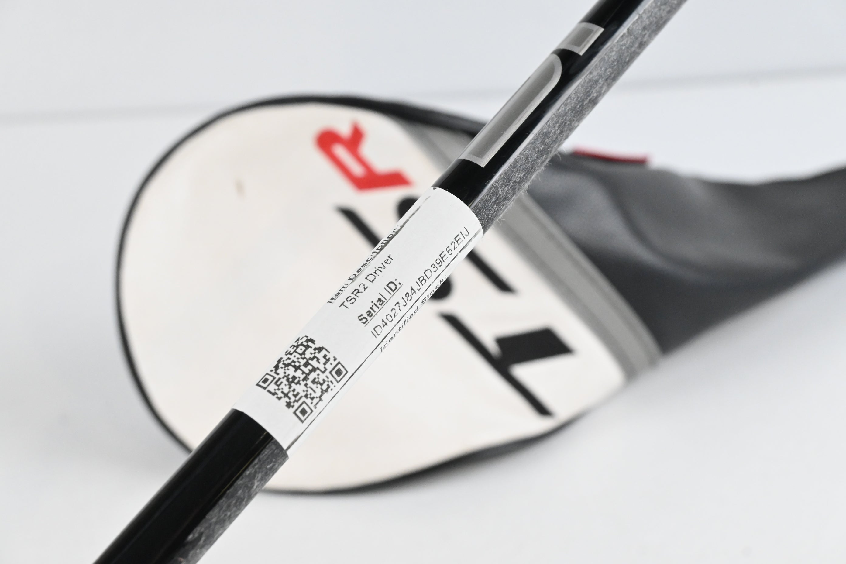 Titleist TSR2 Driver / 8 Degree / Stiff Flex HZRDUS Black 60 Shaft