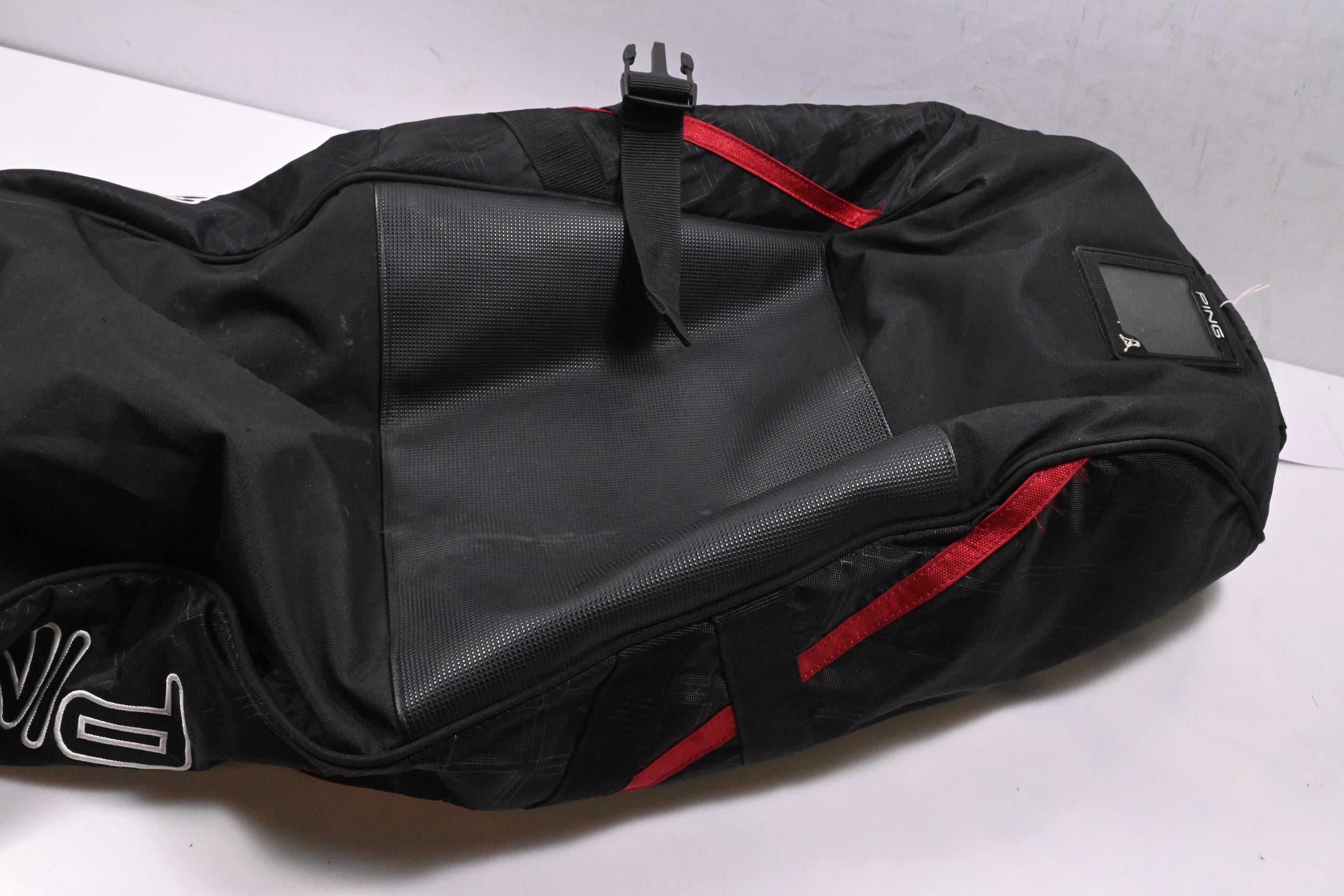 Ping Travel Bag / Black