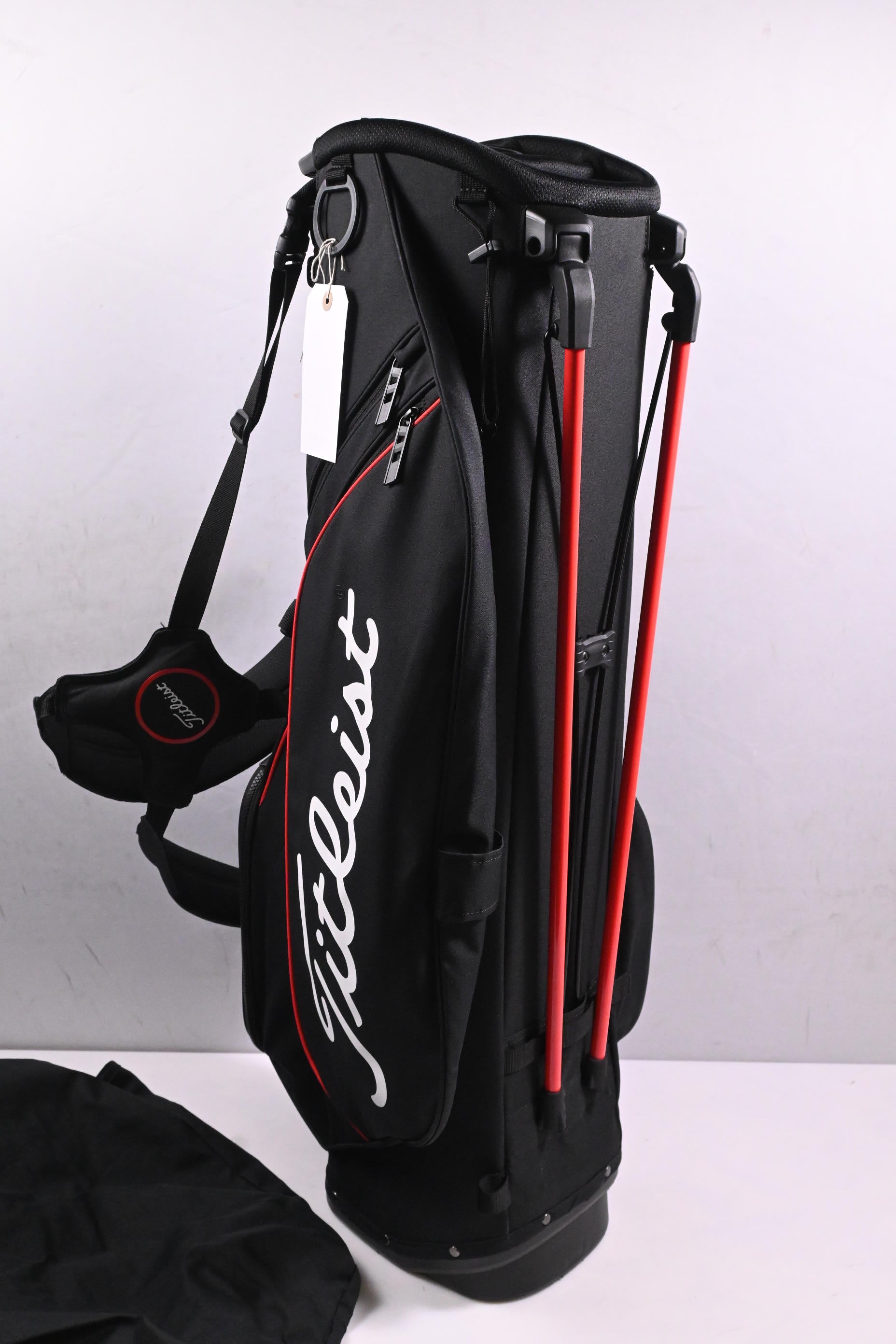 Titleist Players 4 Stand Bag / 4-Way Divider / Black, Red