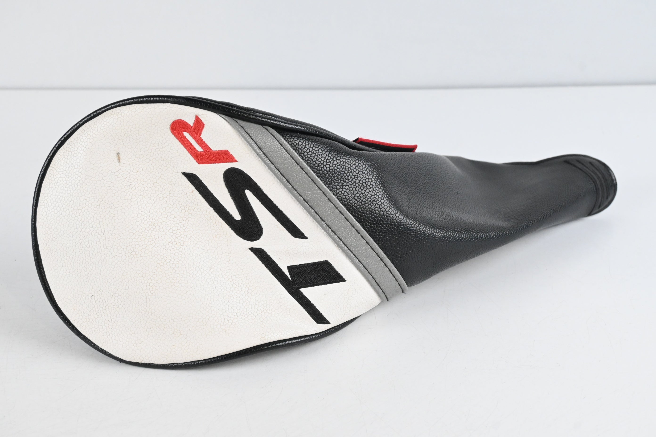 Titleist TSR2 Driver / 8 Degree / Stiff Flex HZRDUS Black 60 Shaft