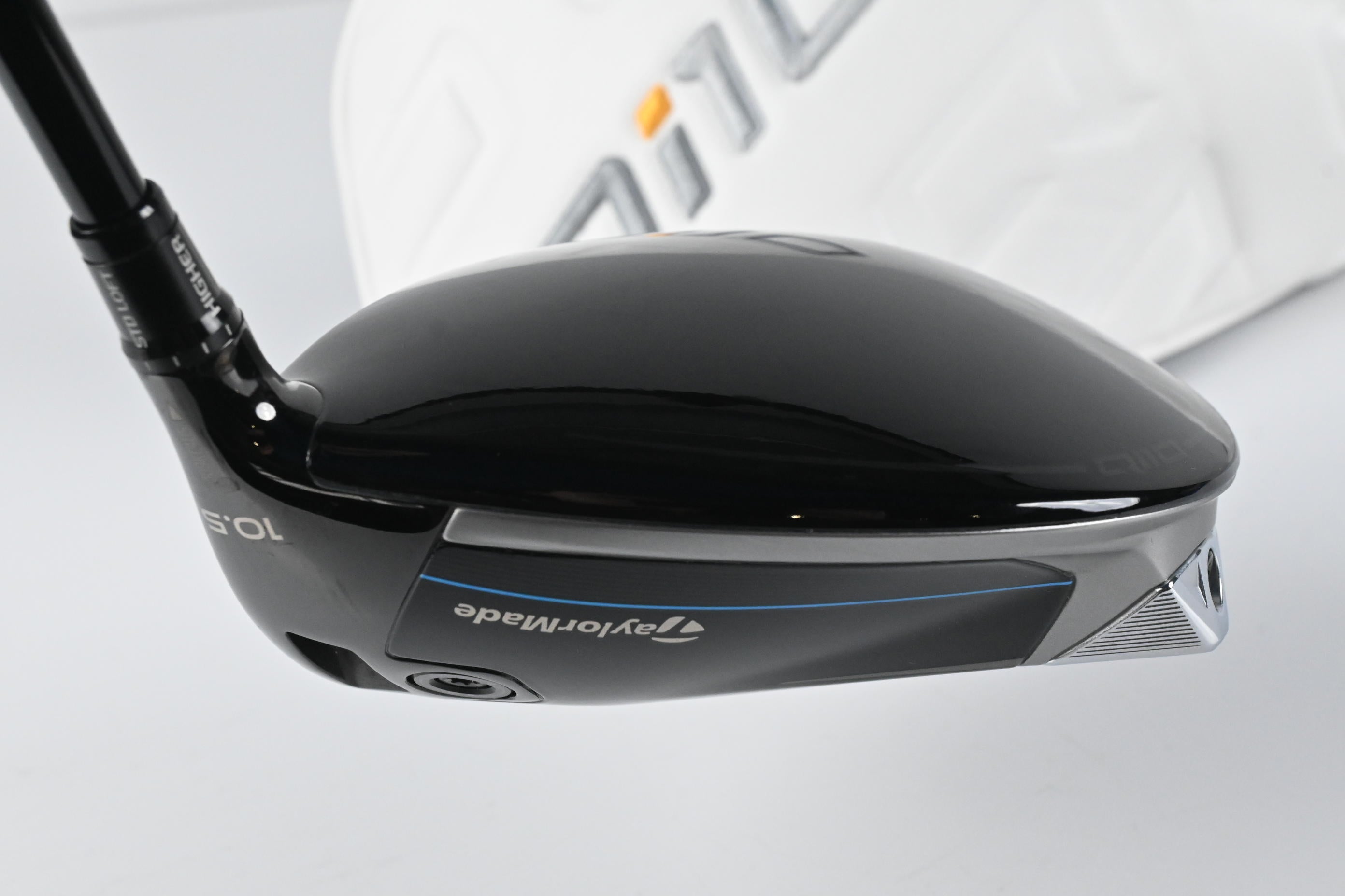 Taylormade Qi10 Driver / 10.5 Degree / Regular Flex Fujikura Ventus TR Blue 5