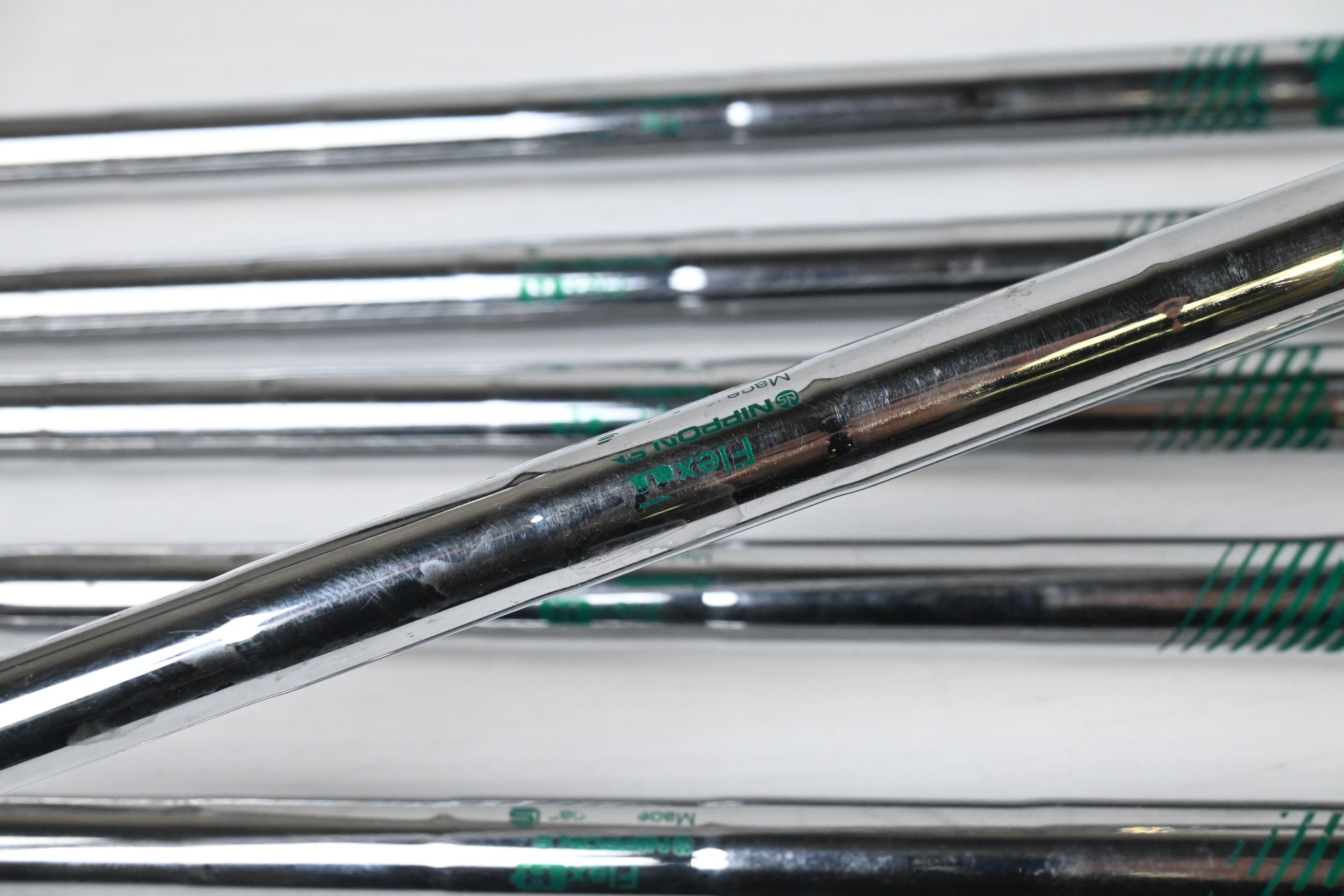 Taylormade SIM2 Max OS Irons / 5-PW / Regular Flex N.S.Pro 950GH Neo Shafts