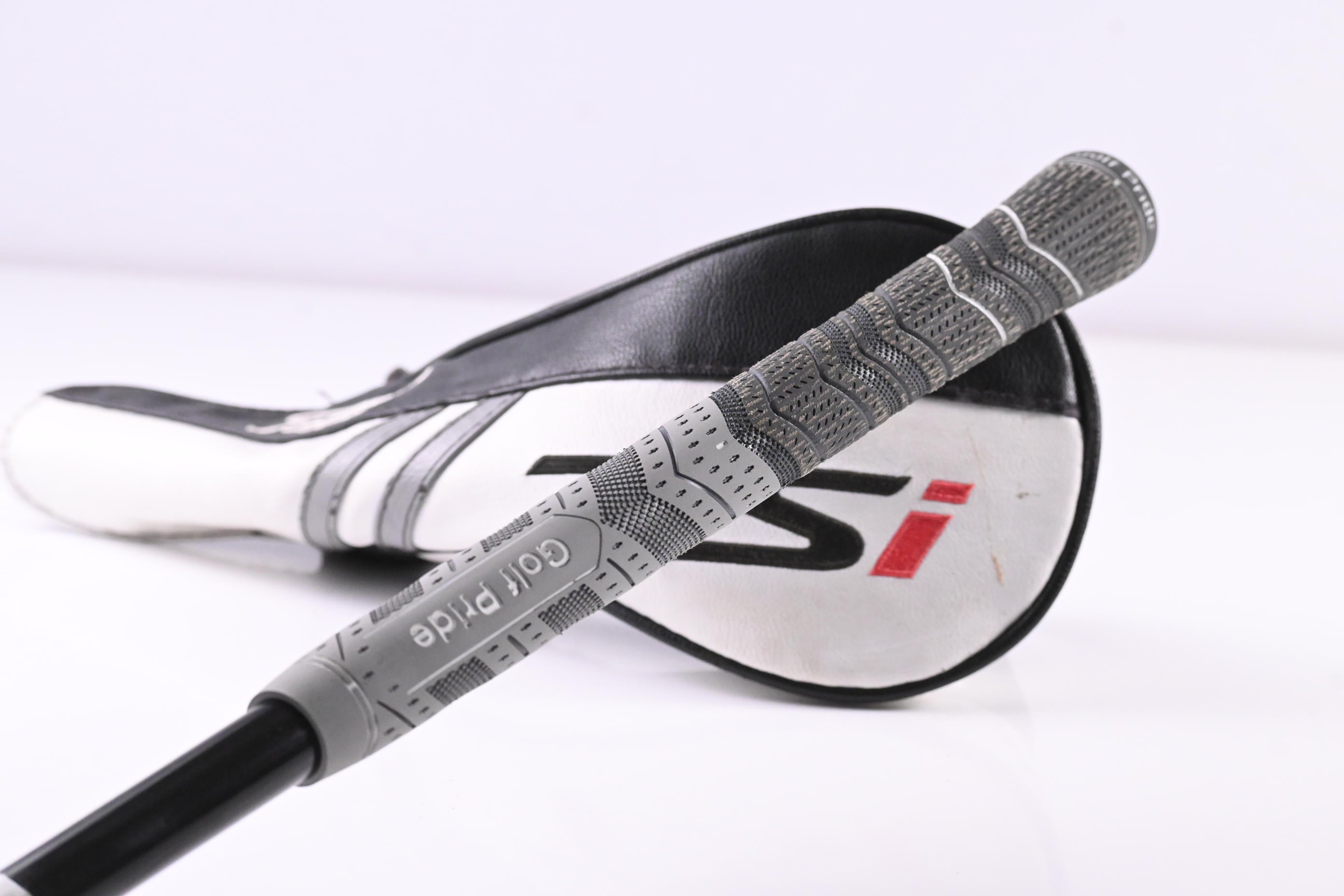 Titleist TSi3 #3 Wood / 13.5 Degree / Stiff Flex HZRDUS Gen4 Black 70 Shaft